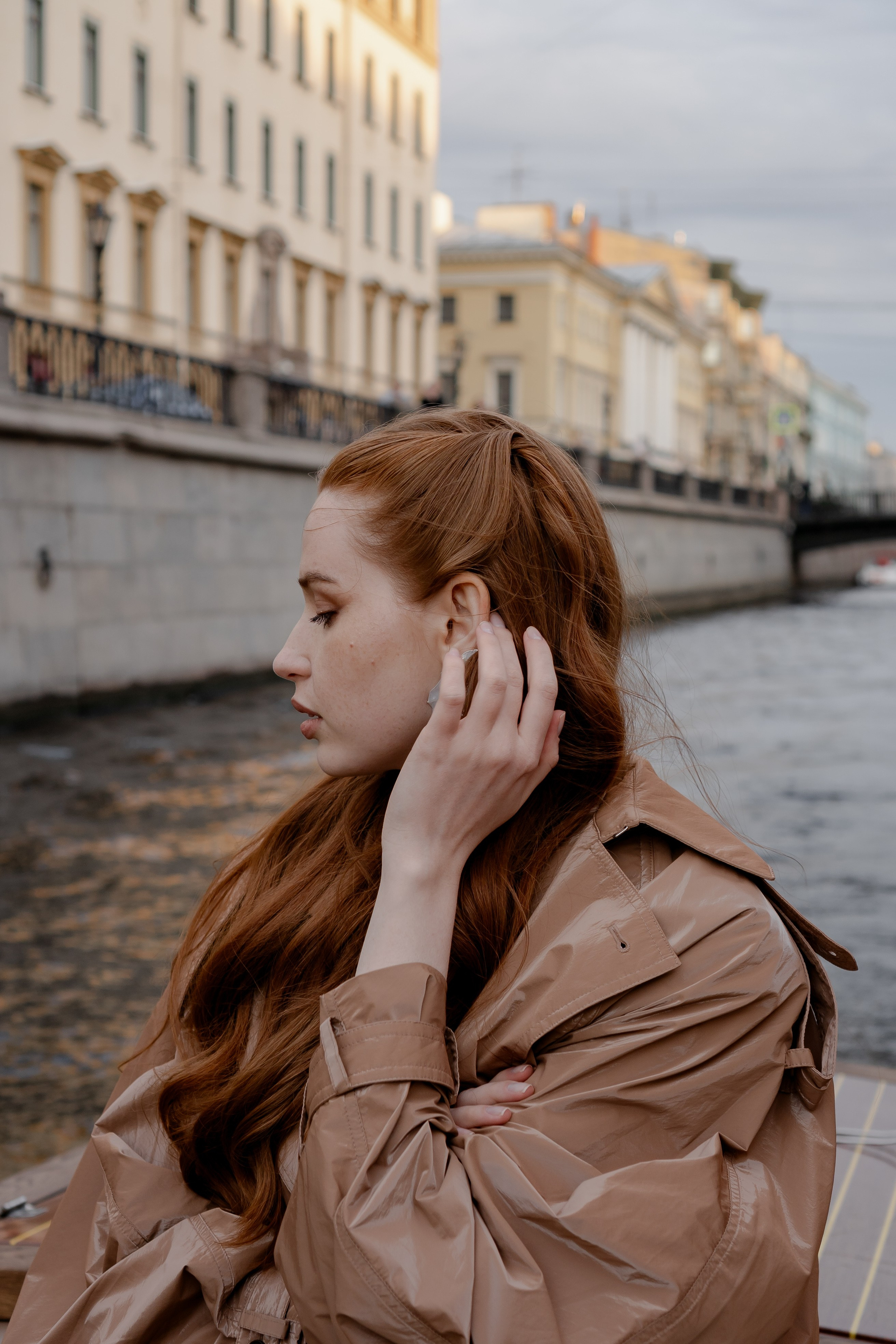 СВАДЕНБНАЯ СЬЕМКА НА КАТЕРЕ ПО КАНАЛАМ САНКТ-ПЕТЕРБУРГА И В АКВАТОРИИ НЕВЫ. Профессиональный фотограф, Санкт-Петербург — Виктория Богомолова