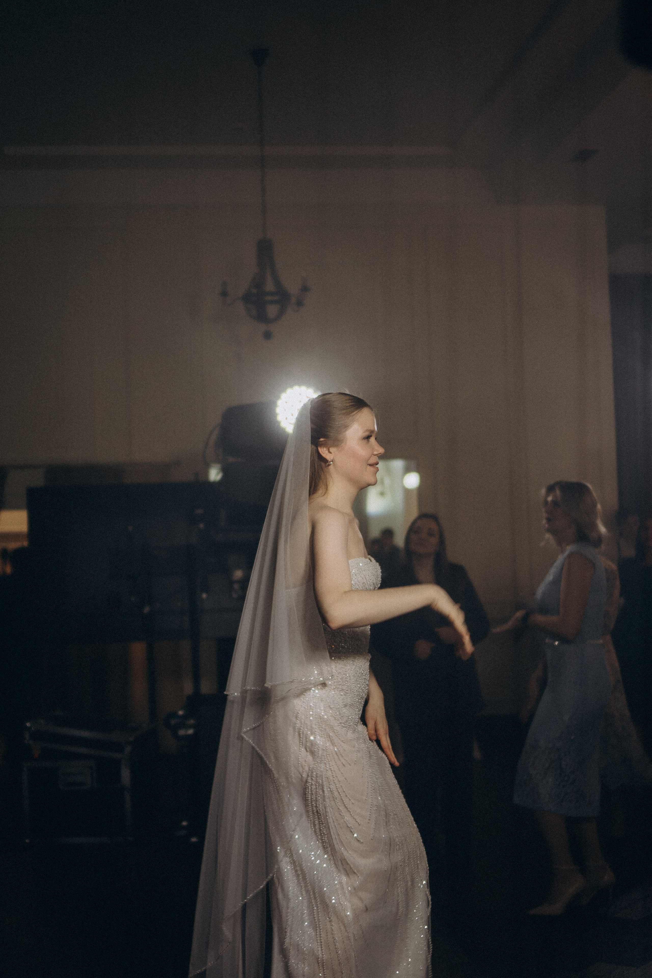 СВАДЕБНАЯ СЬЕМКА СБОРОВ В ОТЕЛЕ И ВЫЕЗД НА ЦЕРЕМОНИЮ (СНЯТО В СИБИРЕ В НИЖНЕВАРТОВСКЕ). Профессиональный фотограф, Санкт-Петербург — Виктория Богомолова