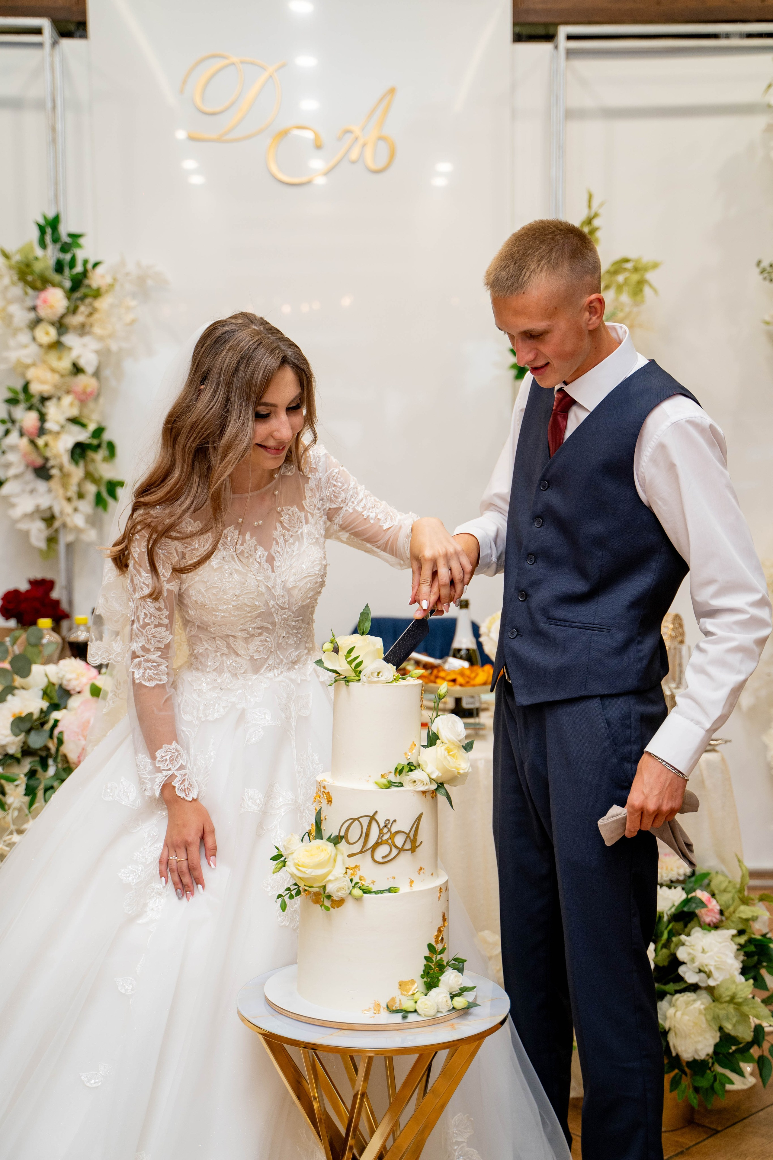 Данил и Анастасия. Видеосьемка, фотосьемка свадеб, юбилеев, утренников в Краснодарском кр