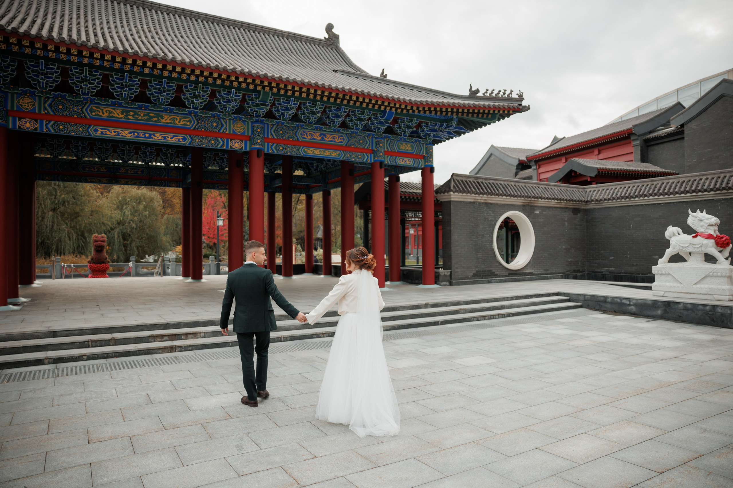 Константин и Дарья, ЗАГС ВДНХ, отель Soluxe, ресторан «Антик». Свадебный и репортажный фотограф (Москва, Королев и другие)