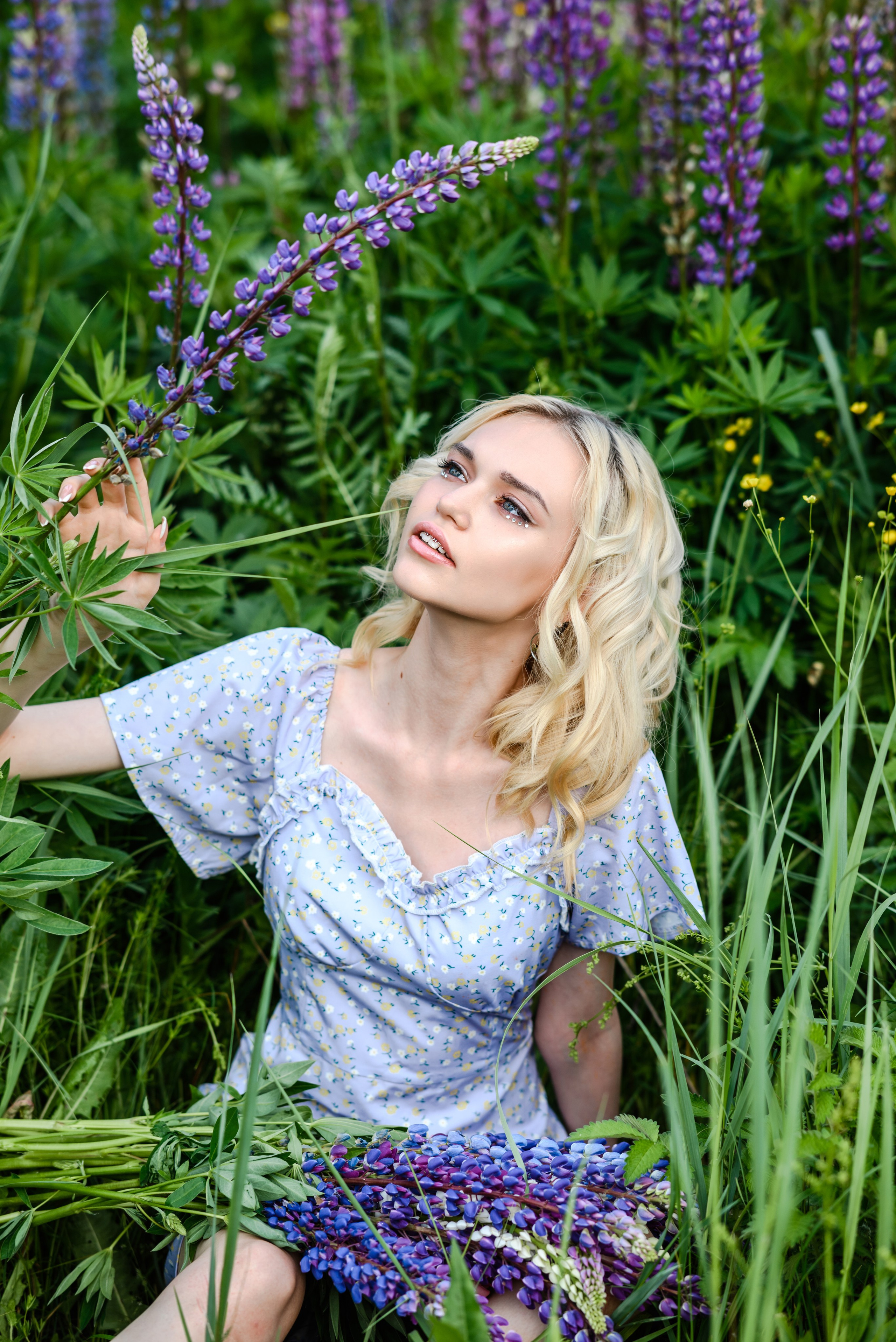 Владлена в люпинах. Свадебный и семейный фотограф в Дзержинске Екатерина Шулакова
