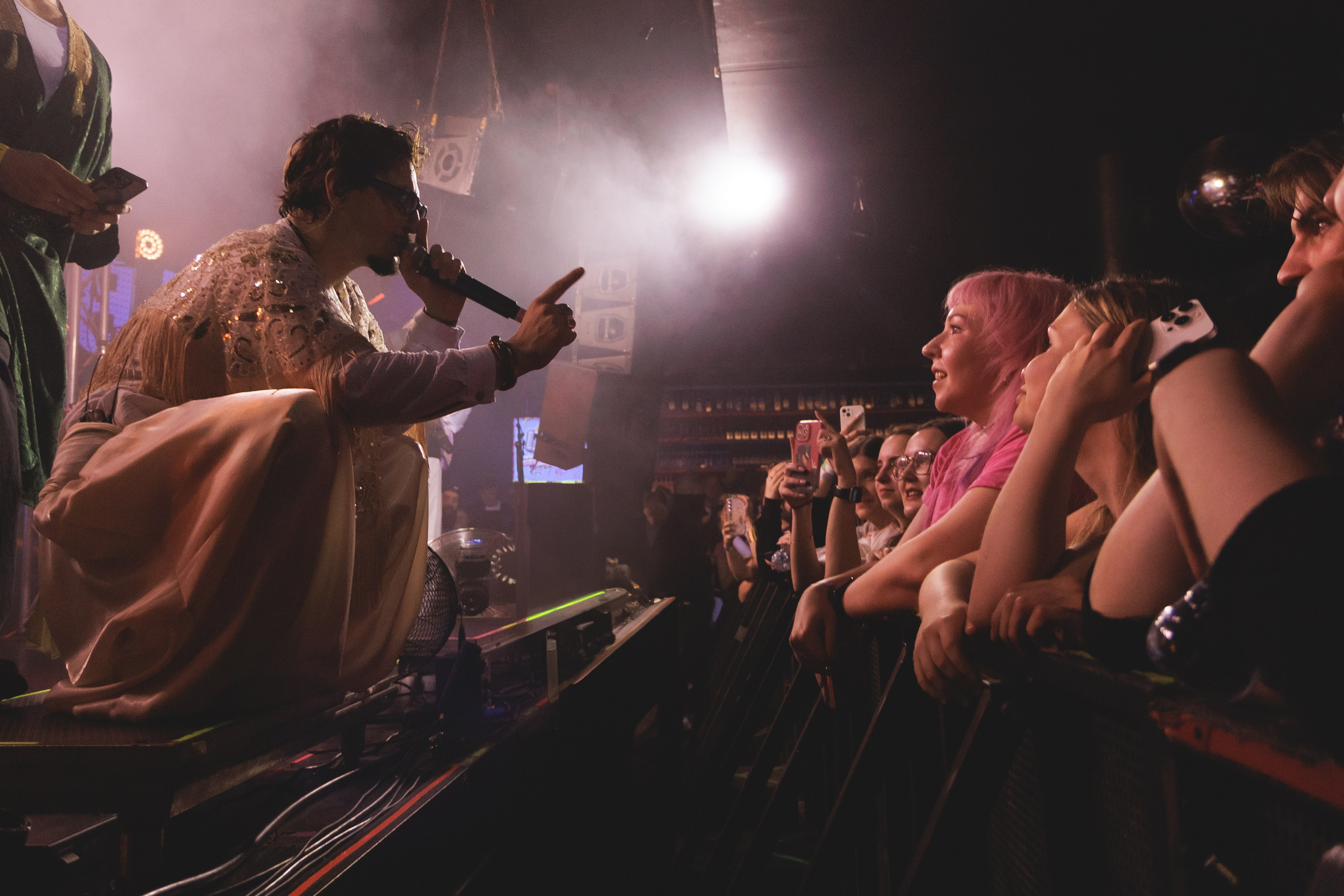 SQWOZ BAB. Ярославль. 2026. Фотограф Ярославль | Репортаж | Александр Мелюшин