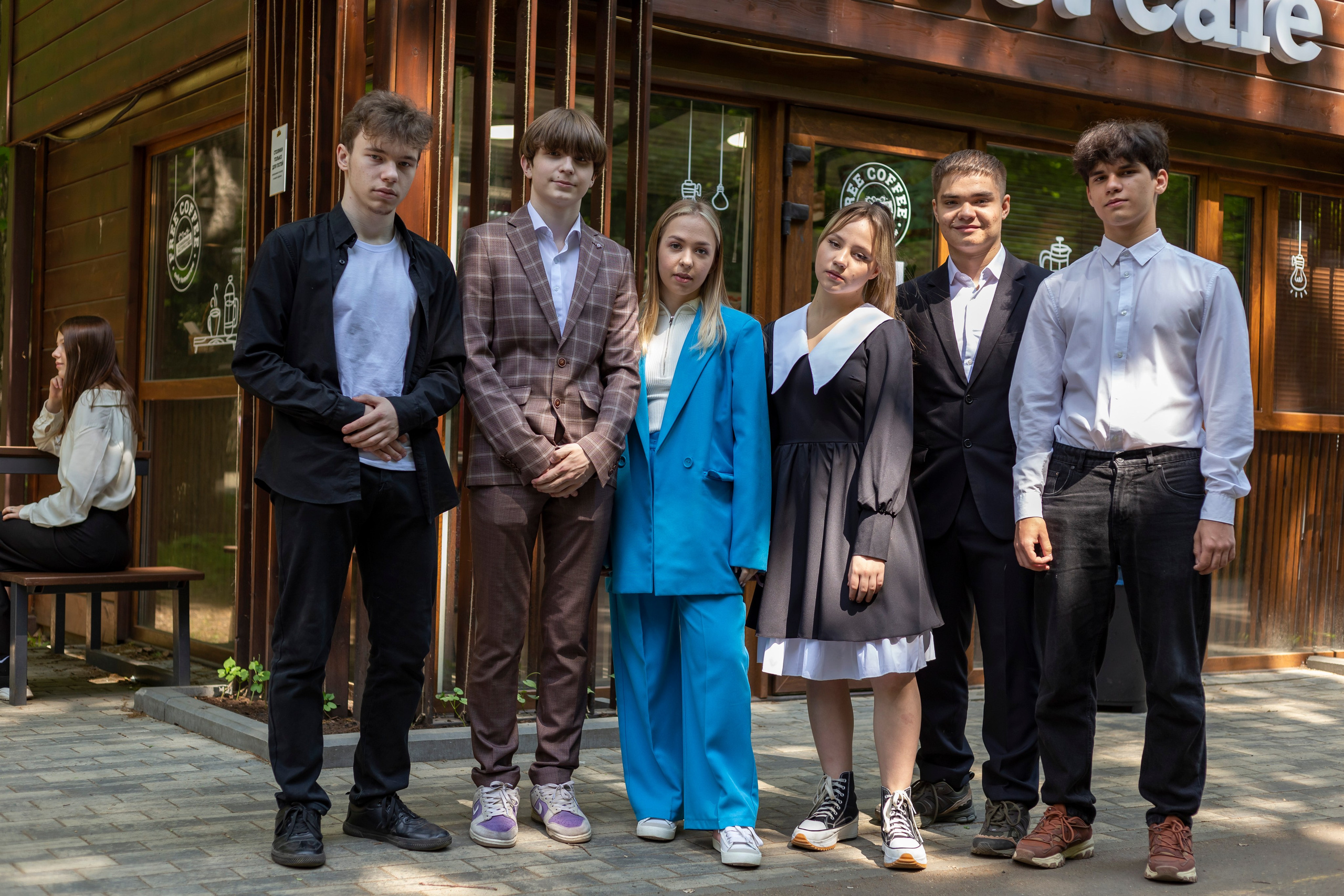 Фотосъемка 9 класс. Свадебный фотограф Марина Суворова и видеооператор Олег Петров