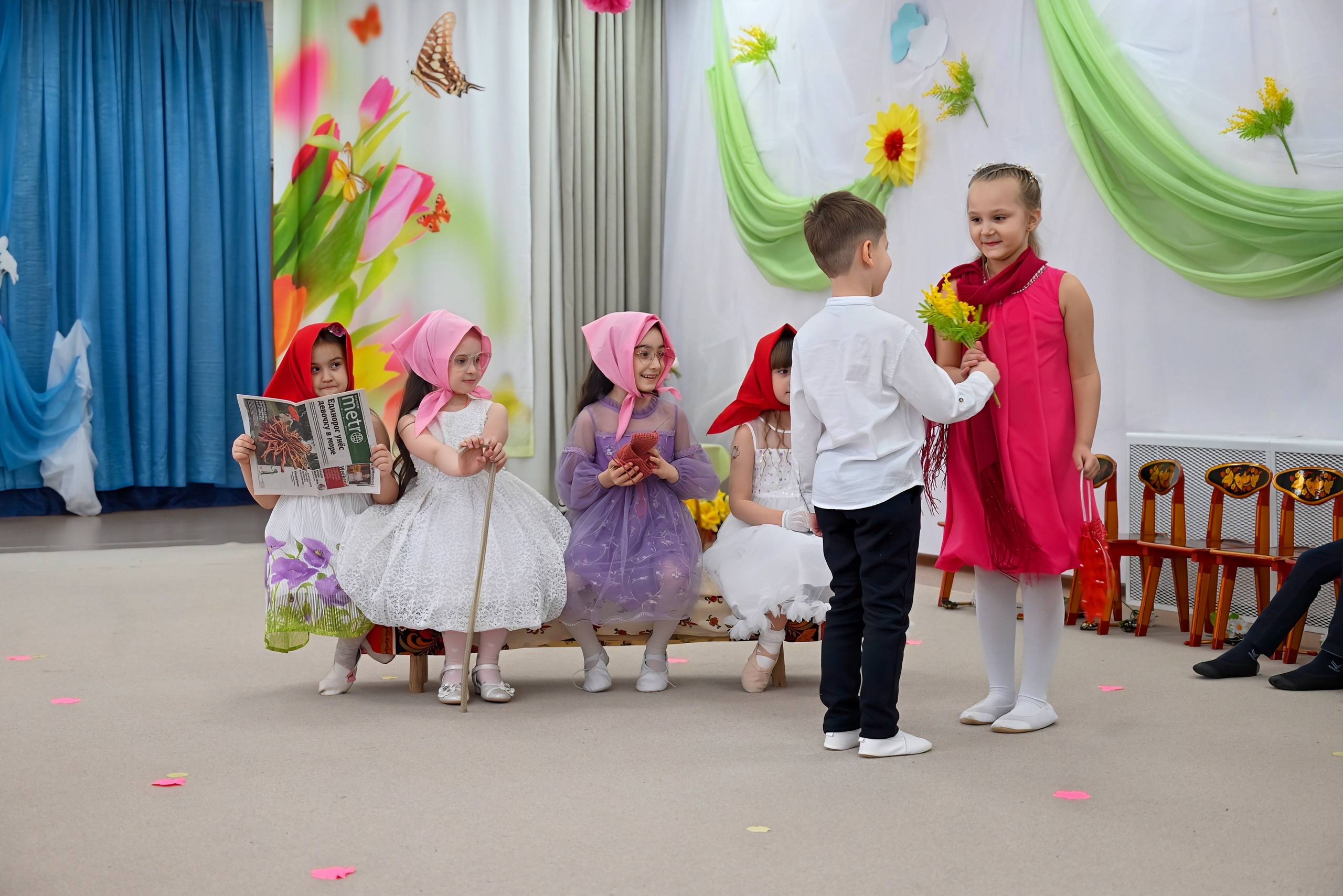 Праздник в группе Цветик семицветик. Семейный и детский фотограф Москва