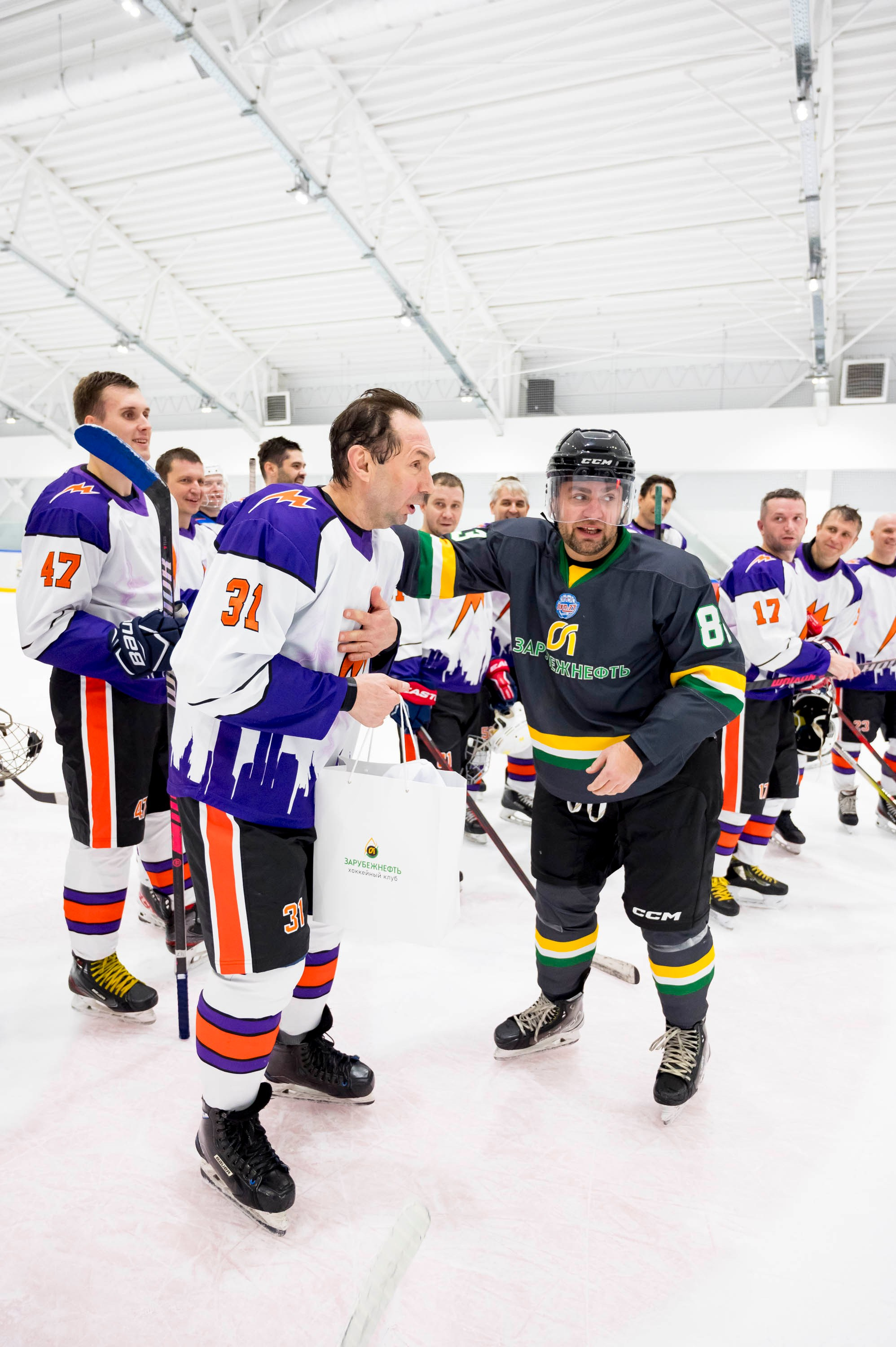 Хоккейный матч корпоративной команды Зарубежнефть. Репортажный фотограф и видеограф Слава Думчев. Тимбилдинги, отчетники, корпоративы