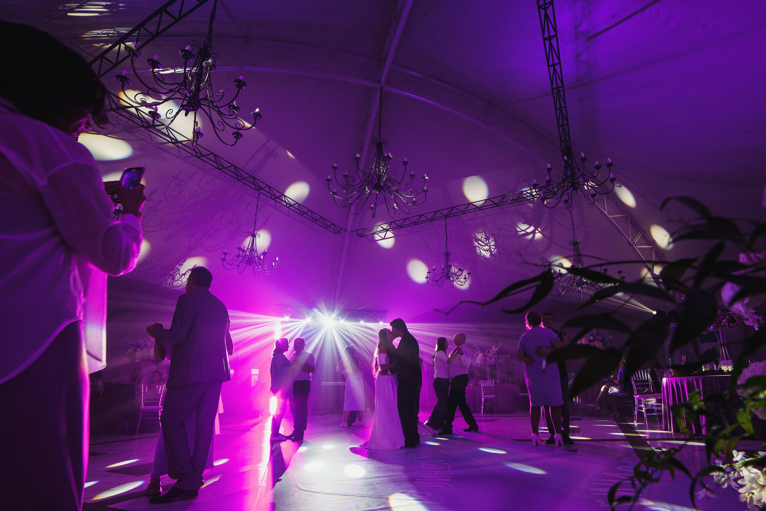 Романтические свадебные моменты Кирилла и Юли в Голден Хорс Таганрог. Свадебный и семейный фотограф в Таганроге Бакарюк Антон