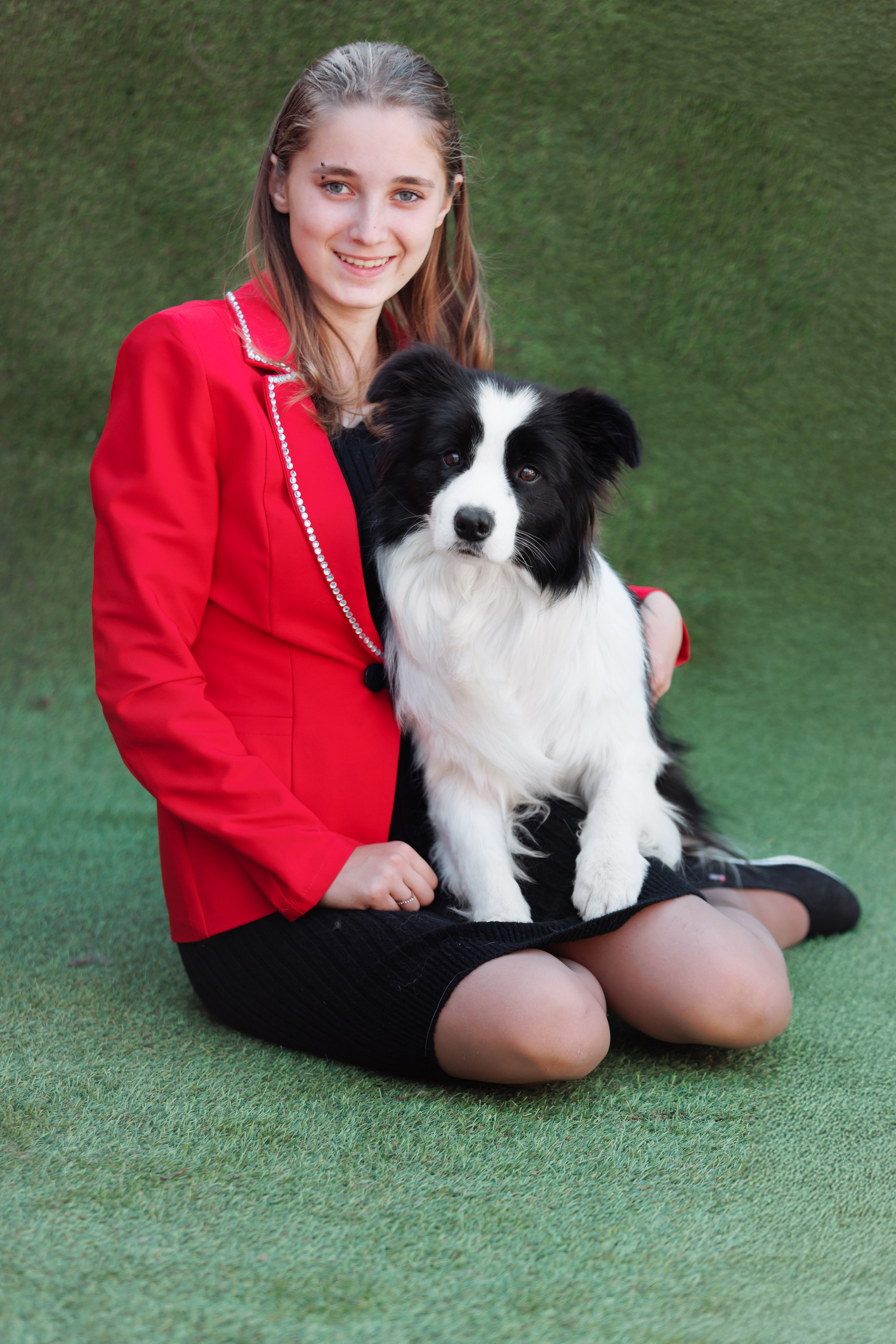 У дома с большой компанией от мала до велика. О нас