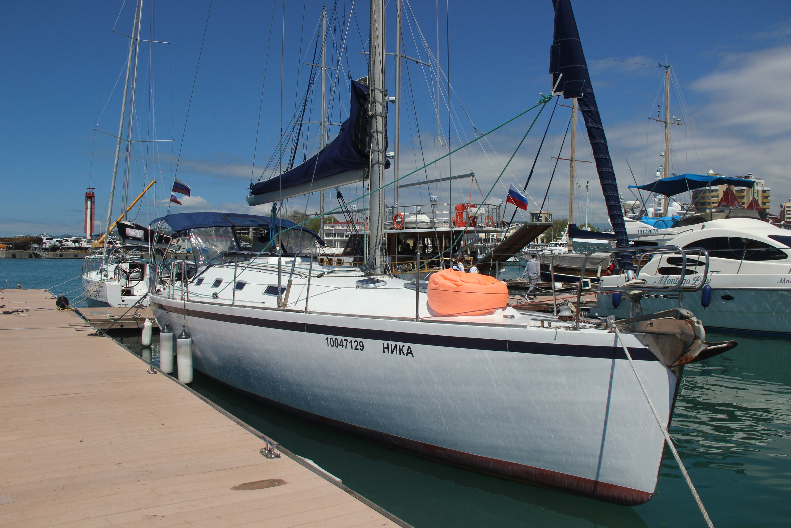 Парусная яхта НИКА Аренда Яхты в Сочи Яхтанаморе YACHTANAMORE