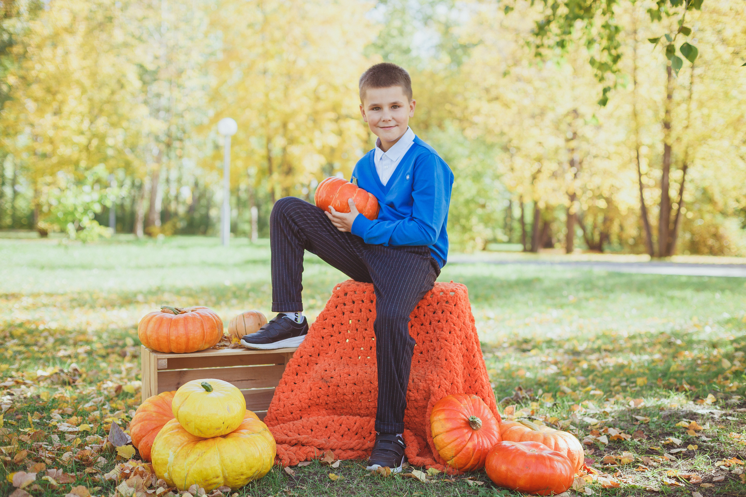 Школьная фотосессия на 31 августа. 1,2,3 сентября. Портреты детей 4-6 штук. Групповые общие 2-5 шт. Цена 450р. (1). Семейный и детский фотограф в Сухом Логу Ольга Кайгородова