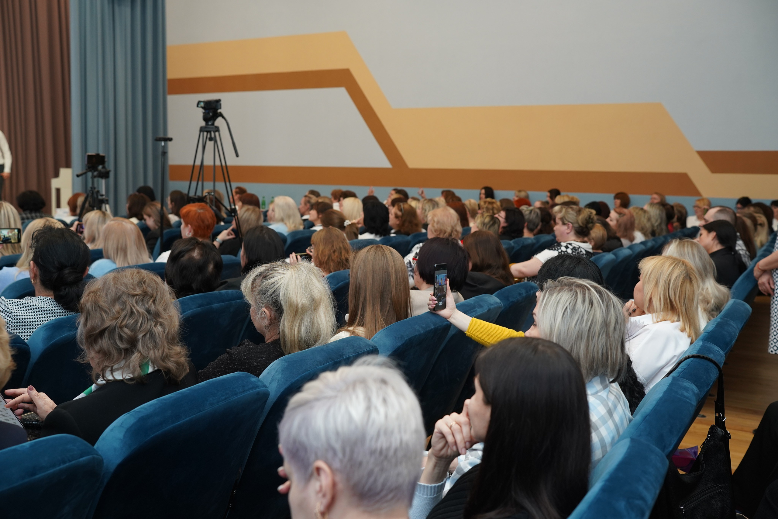 Мероприятие. MEMENTO.Выпускные альбомы, школьные, юбилейные и другие книги. Ростов-на-Дону