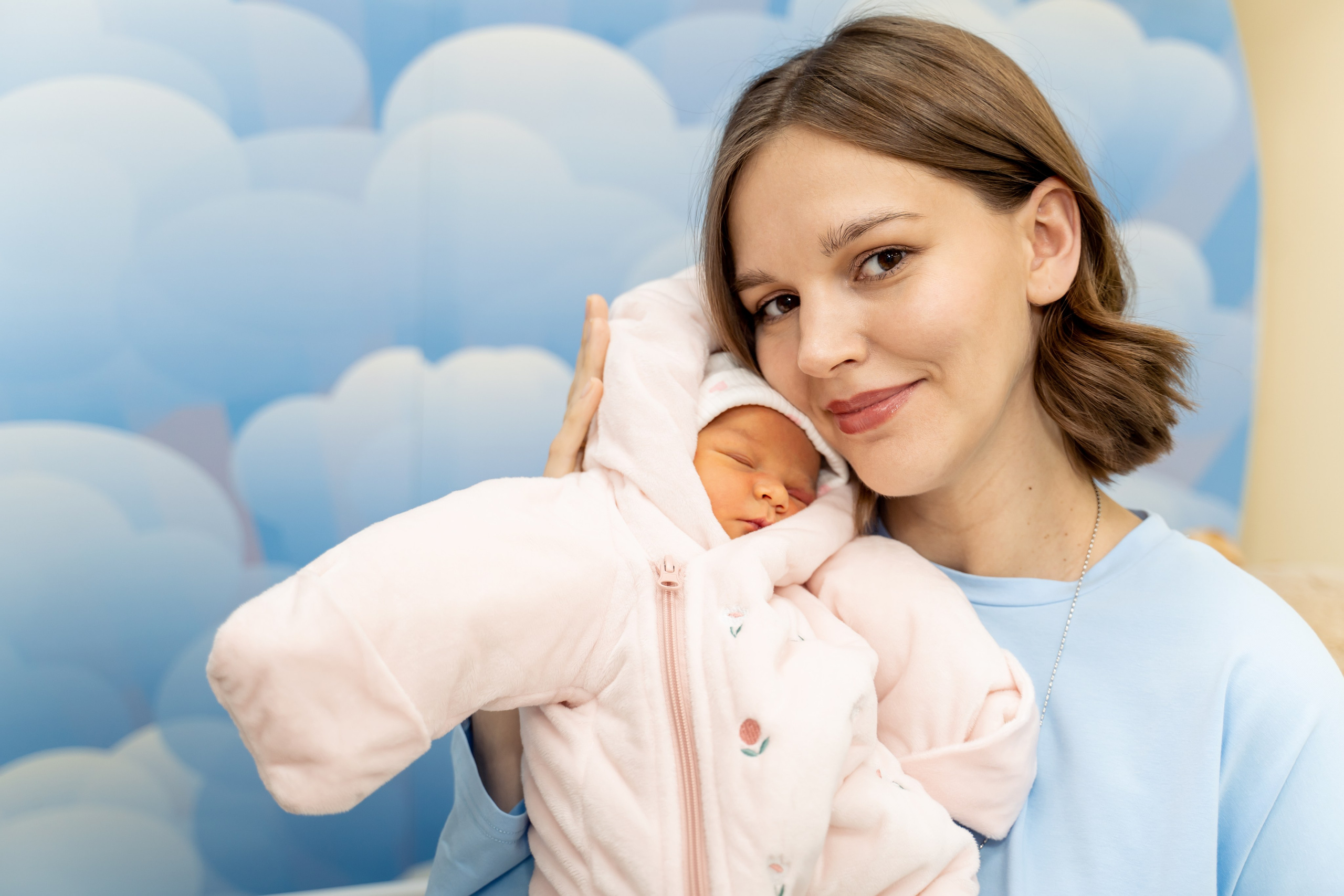 Выписка из роддома ПМЦ на Севастопольском. Фотограф на выписку из роддома Москва