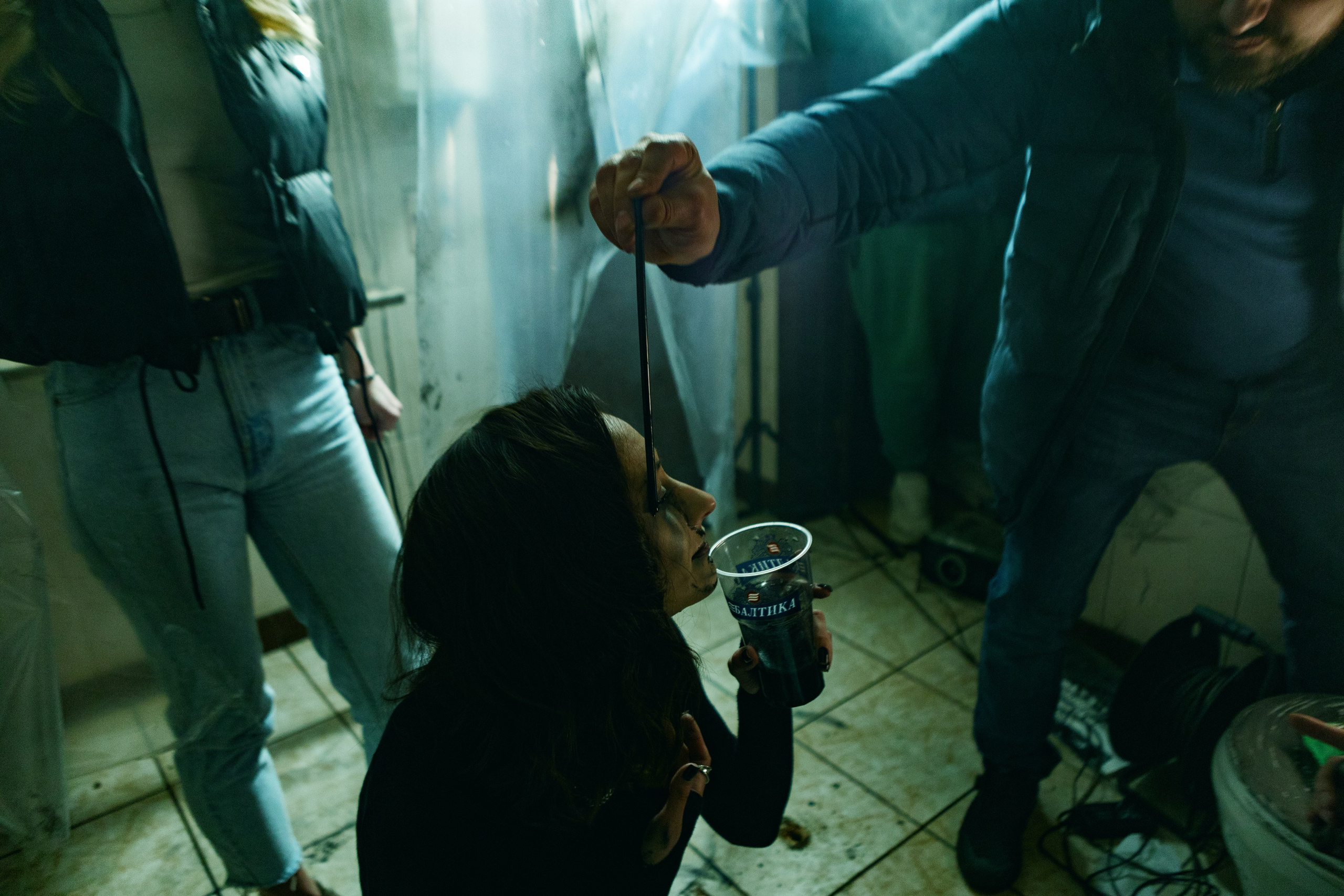 Бэкстейдж со съёмок фильма «Третья смена». Фотограф Александр Закадычный | Таганрог