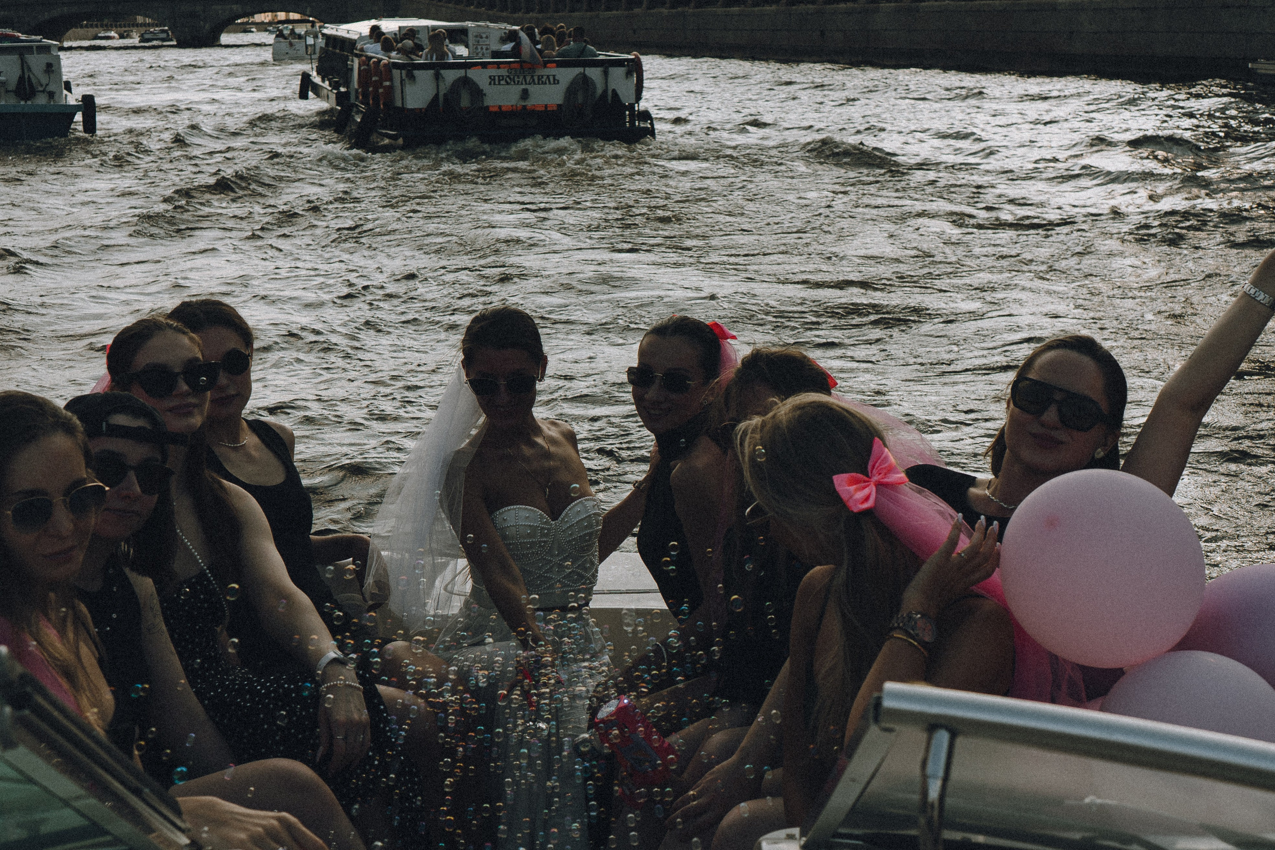 ДЕВИЧНИК НА КАТЕРЕ. Профессиональный фотограф, Санкт-Петербург — Виктория Богомолова