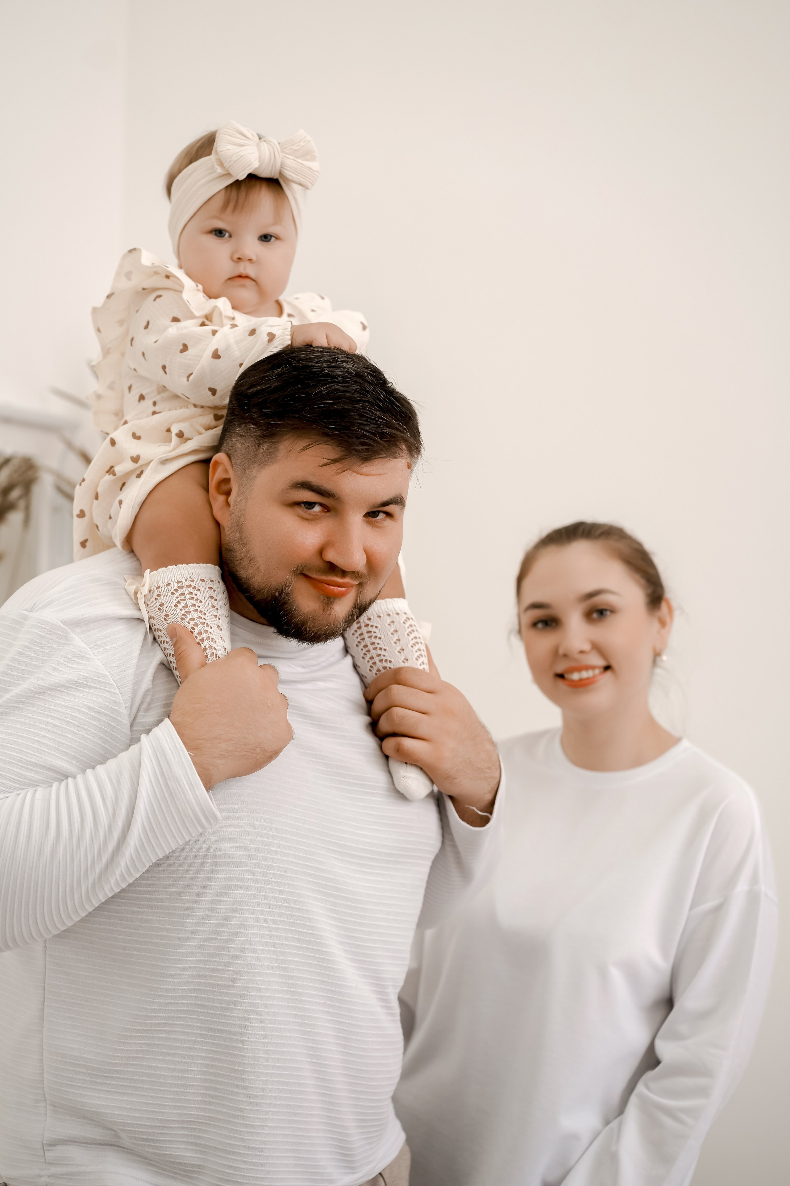 Семейная новогодняя фотосъемка в студии. Фотограф Ким Наталья в Красноярске