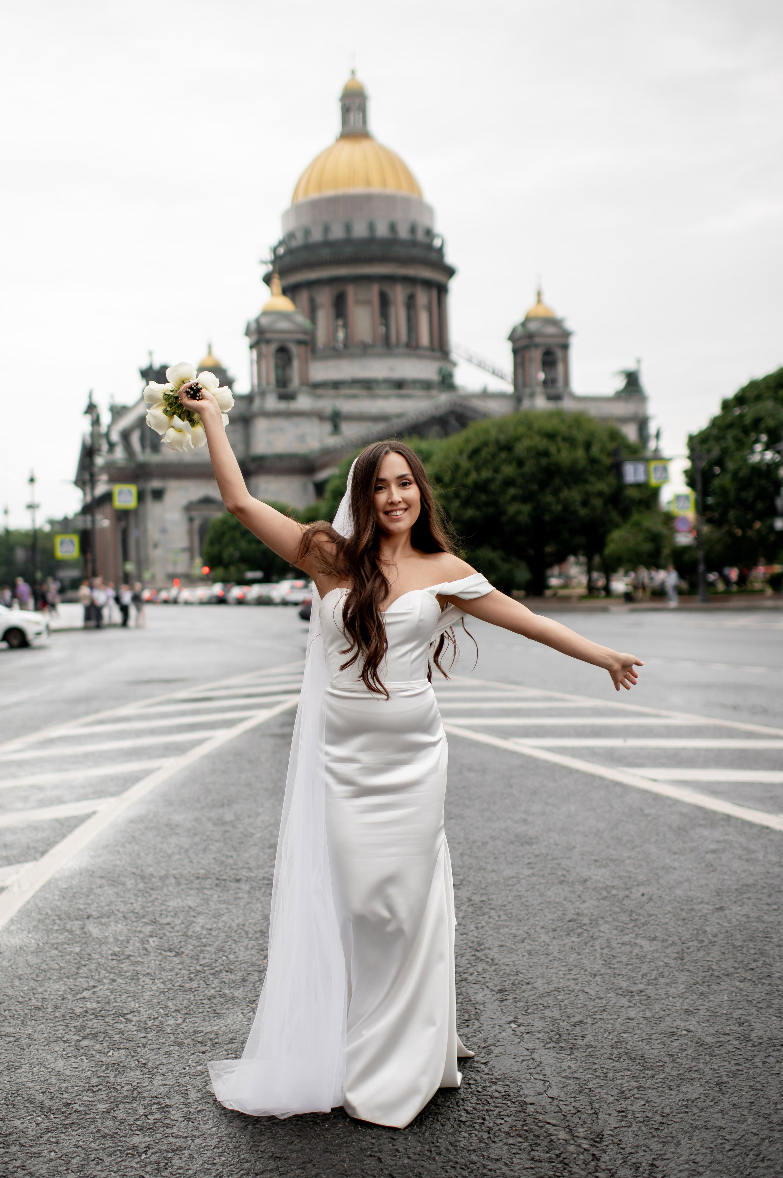 Классическая свадебная фотосессия Аины и Антона по самым красивым местам для свадебной прогулки в Санкт-Петербурге. Портретный, семейный и свадебный фотограф в Санкт-Петербурге и в Пушкине Ширяев Денис
