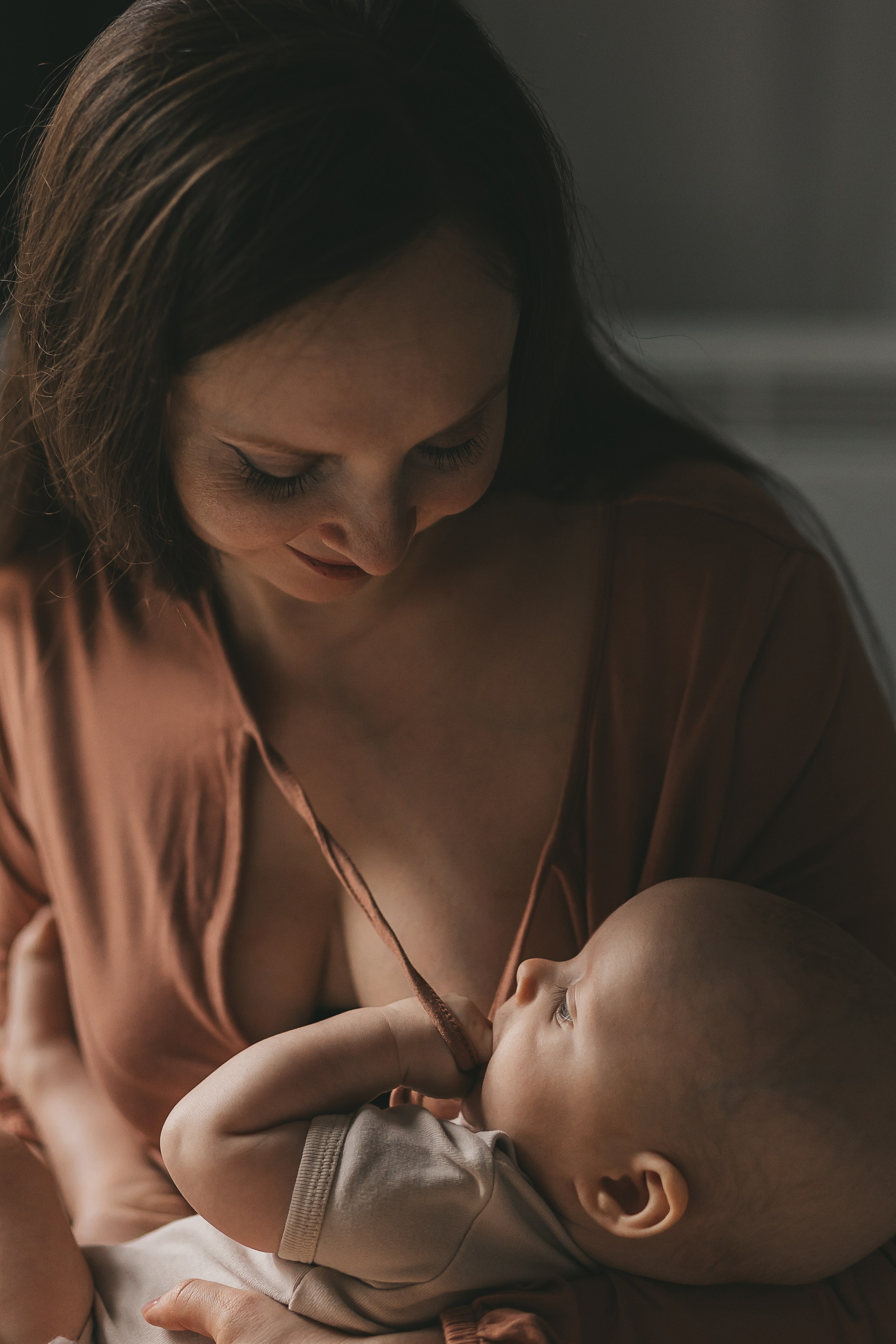 Съемка новорожденных малышей в Москве. Семейный и женский фотограф в Москве Надежда Воробьева