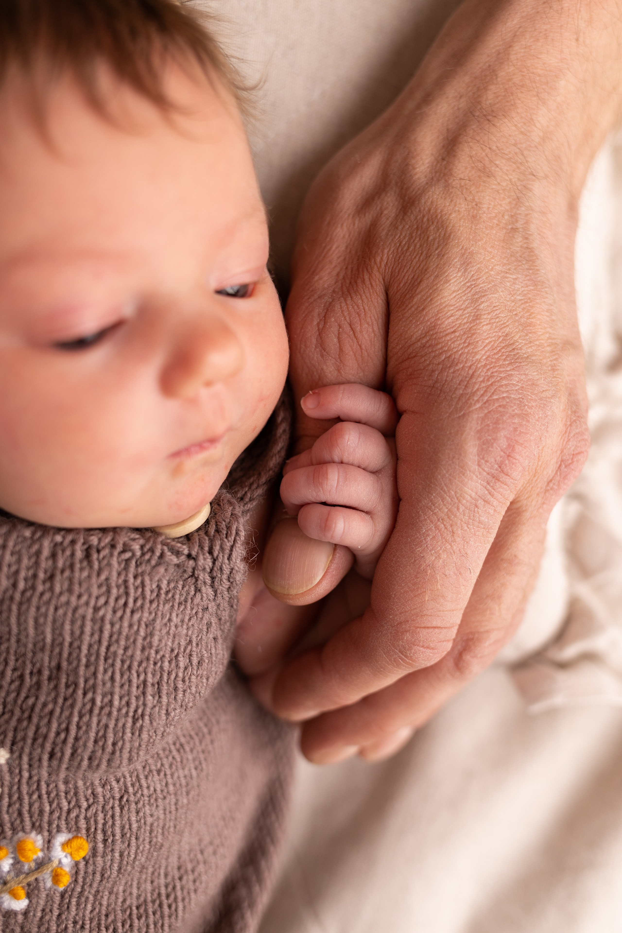Newborn съемка в стиле Лайф. Фотограф новорожденных малышей в Омске и Омской области Эльвира Камаева