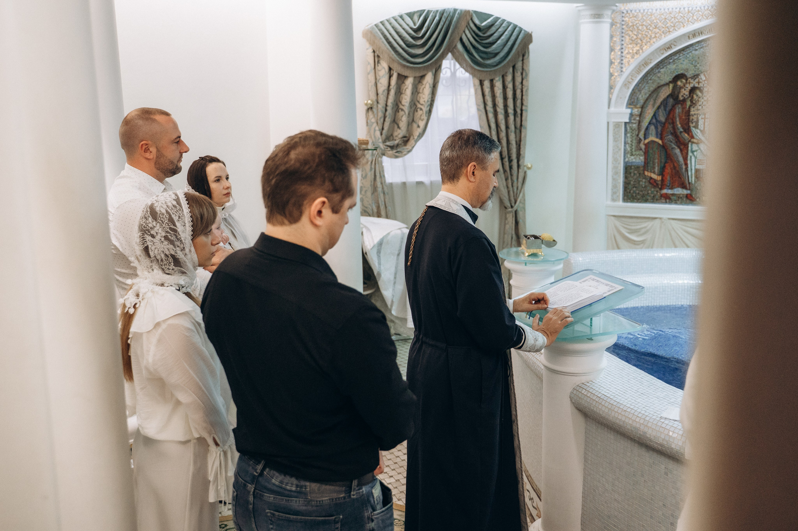 Крещение Тимура (Храм Святой Троицы). Семейный фотограф в Минске Дарья Дреко