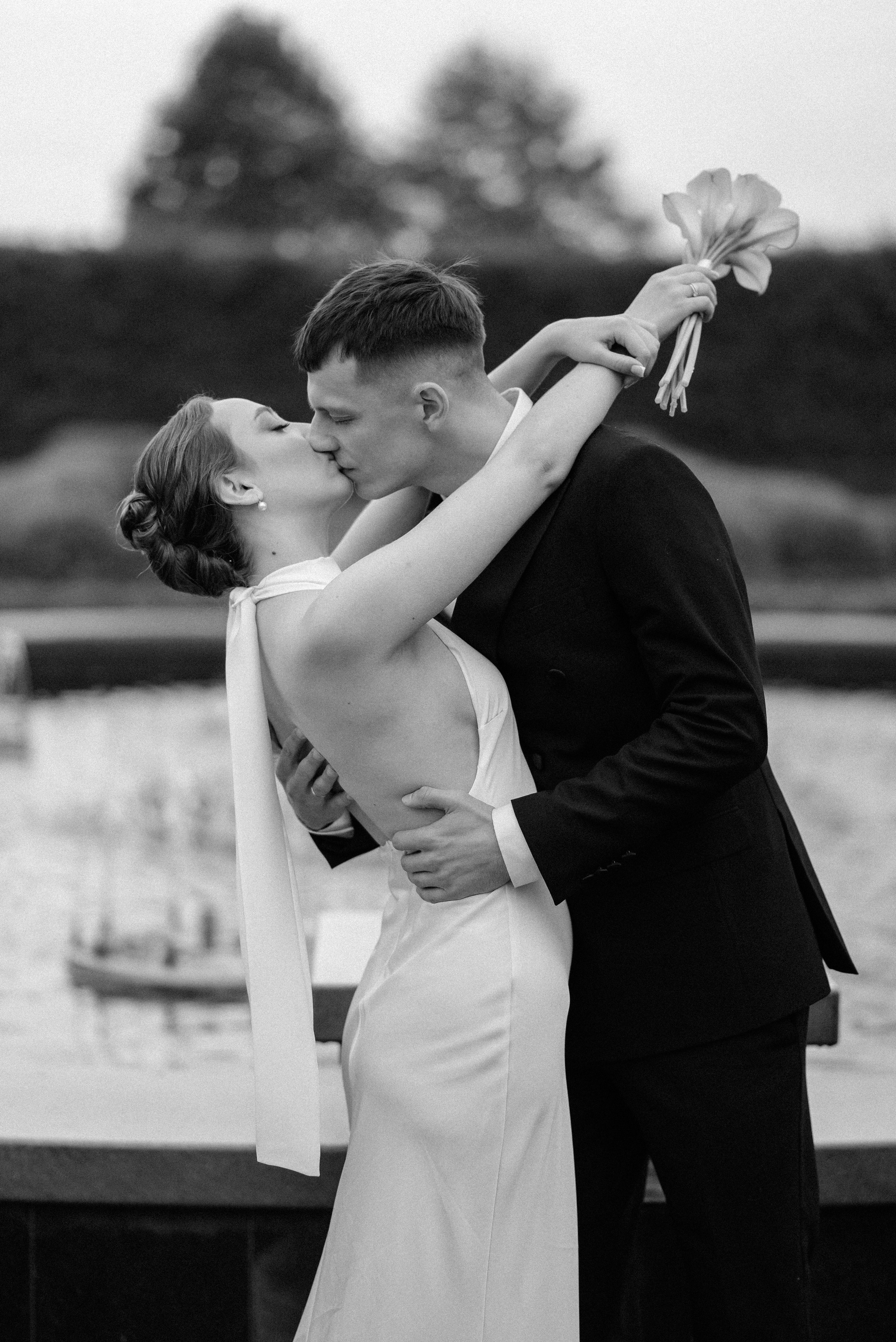 Wedding day in Martinique Bar. Wedding PHOTOGRAPHER Andrew Vnukov