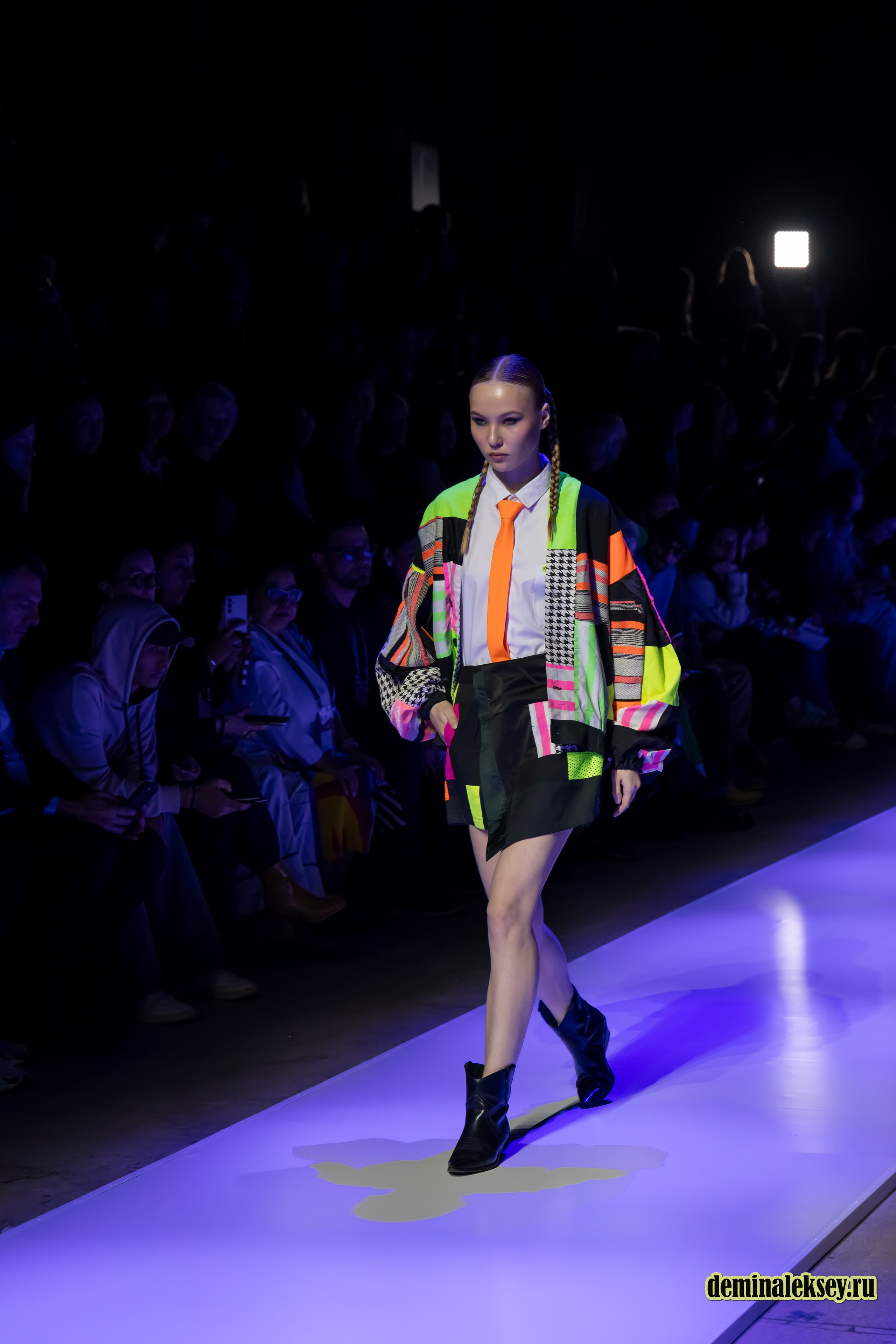 Московская неделя моды 2024 4 октября дизайнер RAEGITAZORO Индонезия. Репортажный, семейный и студийный фотограф в Москве Демин Алексей