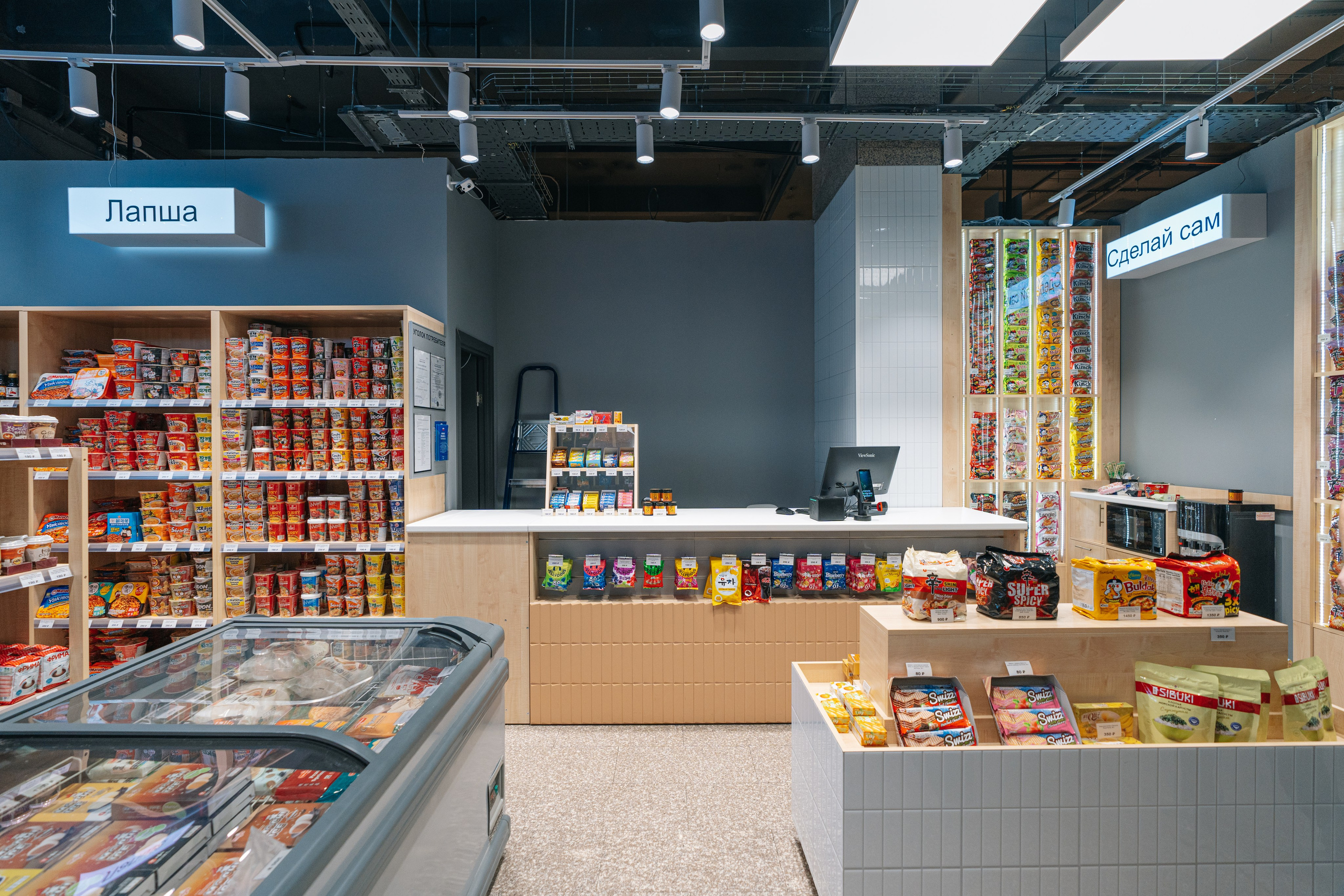 Интерьер магазина азиатских продуктов в Москве Korfood.ru