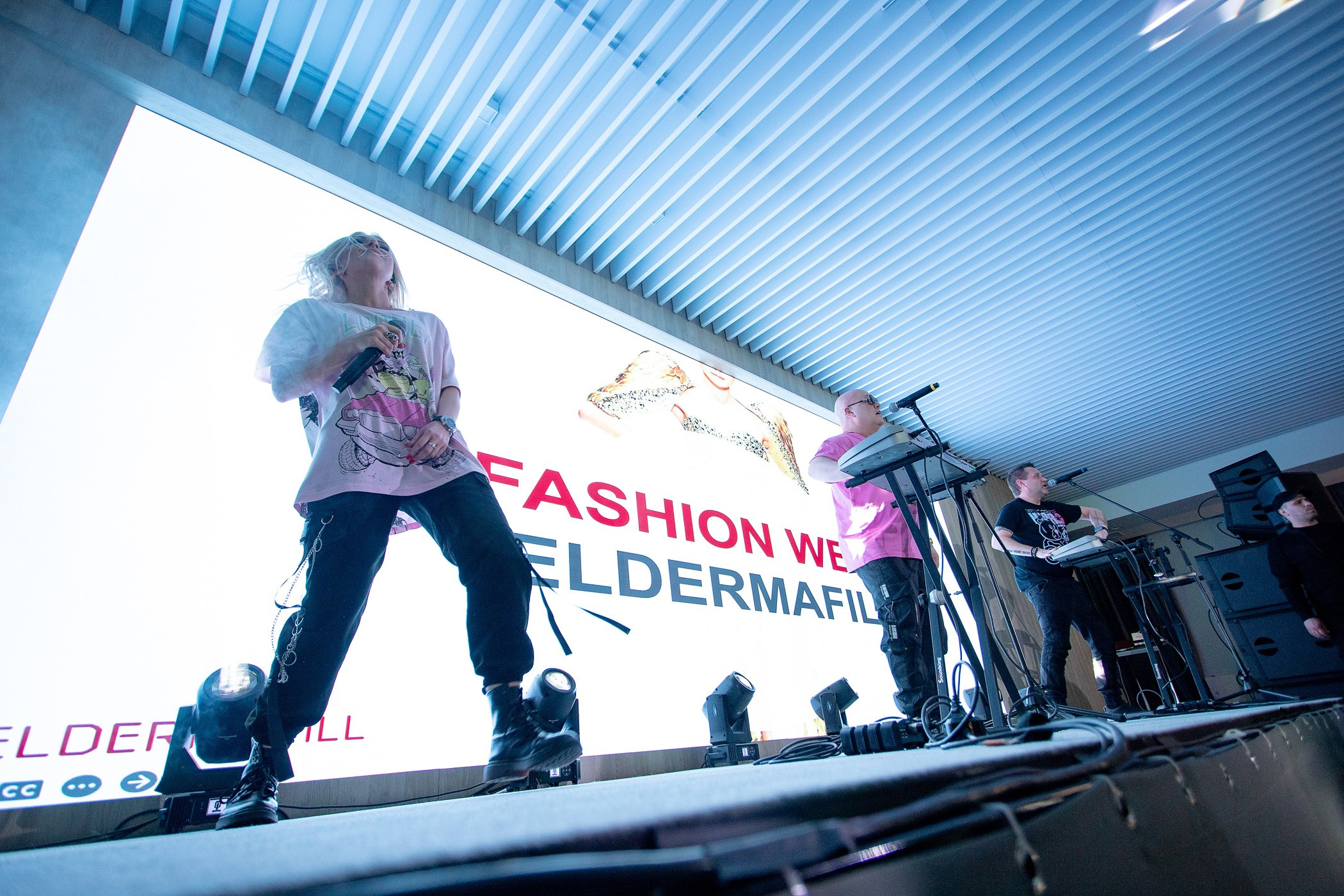 Fashion week ELDERMAFILL 2.0 CITY PARK. Интерьерный и фуд фотограф в Иркутске Дмитрий Арно
