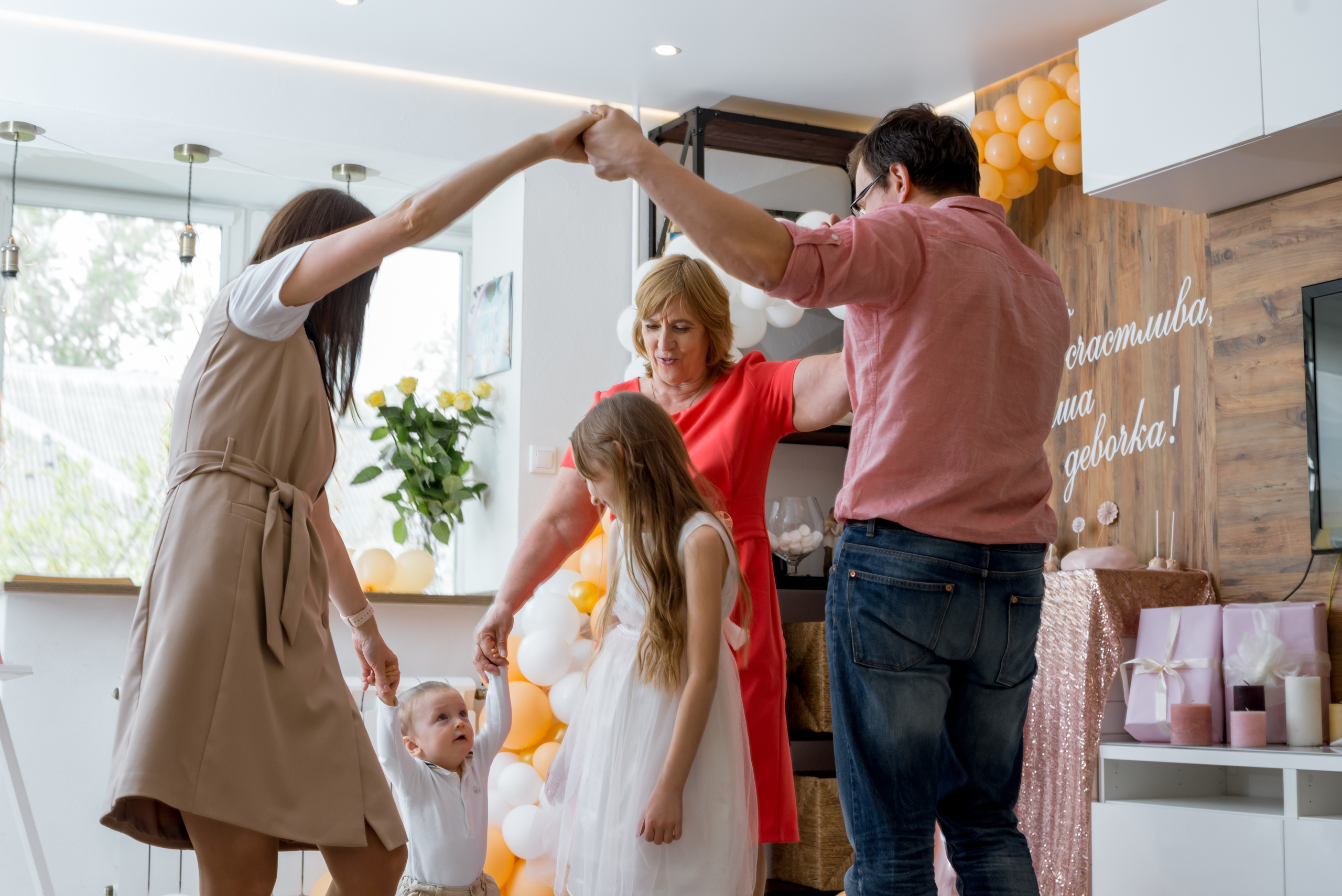 День рождения дома. Юлечке 8 лет. Свадебный и семейный фотограф в Москве Елена Брюханова