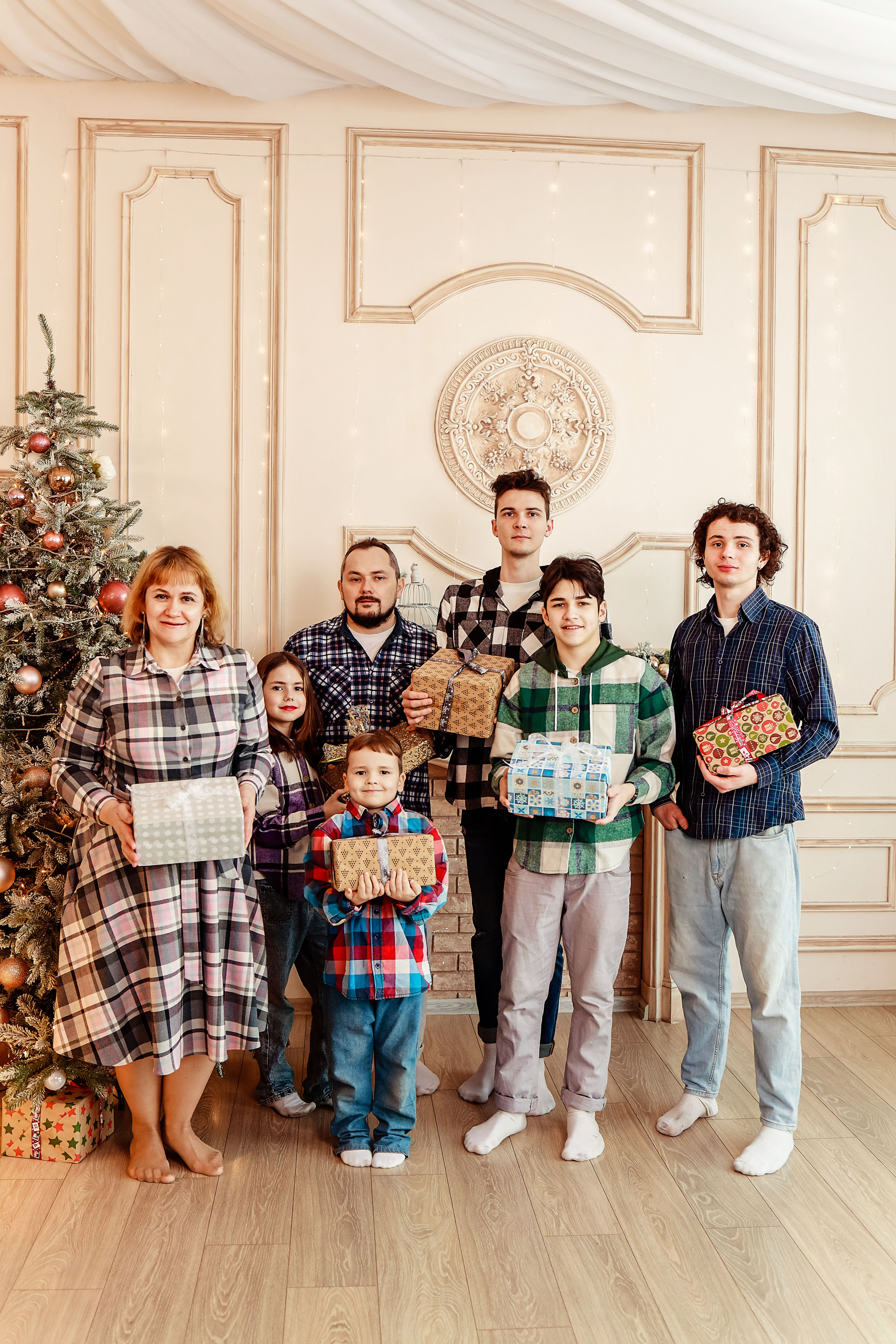 Семейная фотосессия в студии Флоренция. Иванова Ирина Свадебный и семейный фотограф г. Уфа