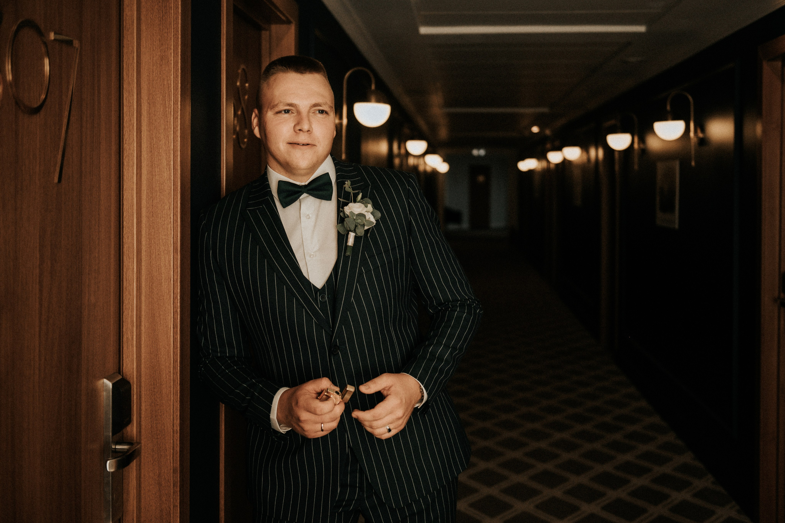 Свадебные фотографии. Фотограф в Барнауле Дарья Бутурлакина. Люби.Цени.Касайся