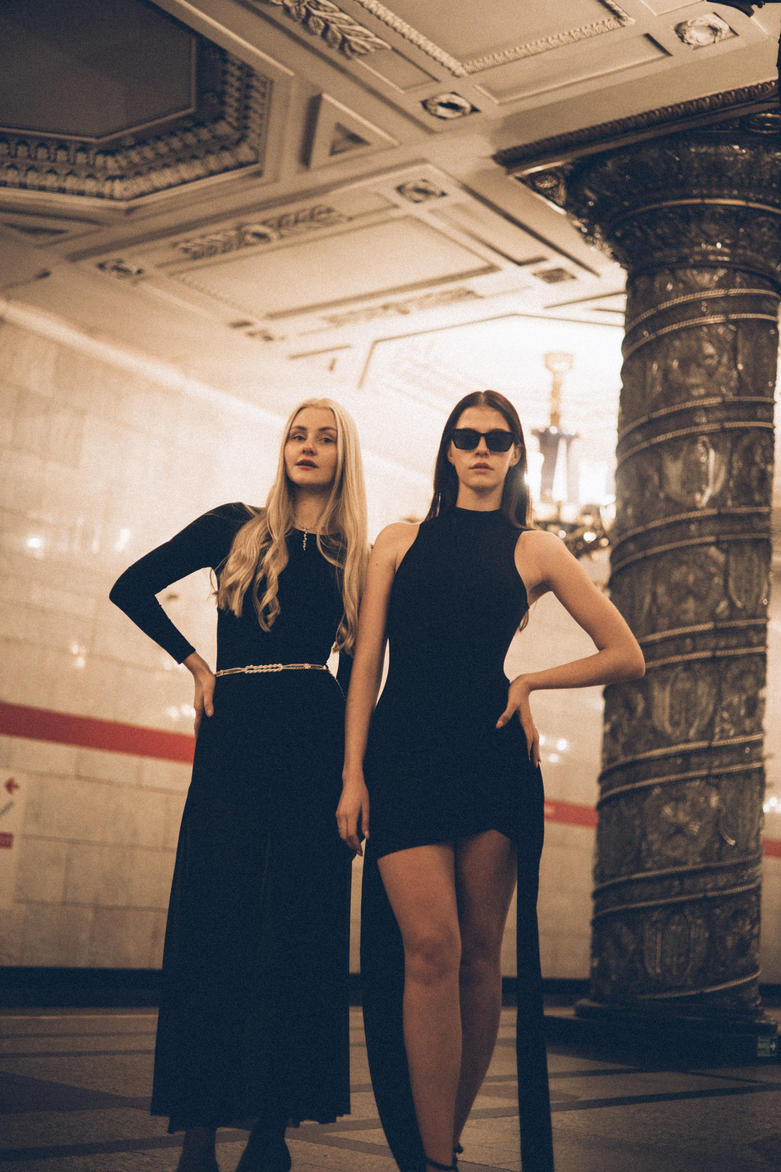 Лиза и Вика. Главная