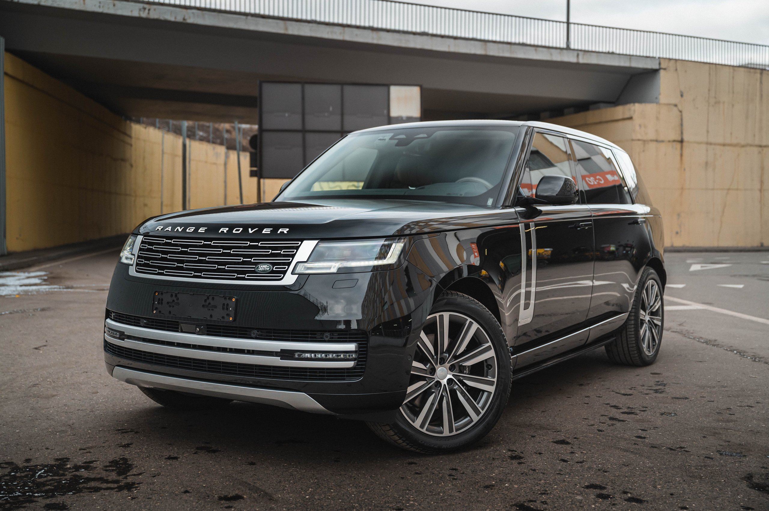 Rnge Rover Long V 2024. Автомобильный фотограф в Москве — Сидоров Дмитрий
