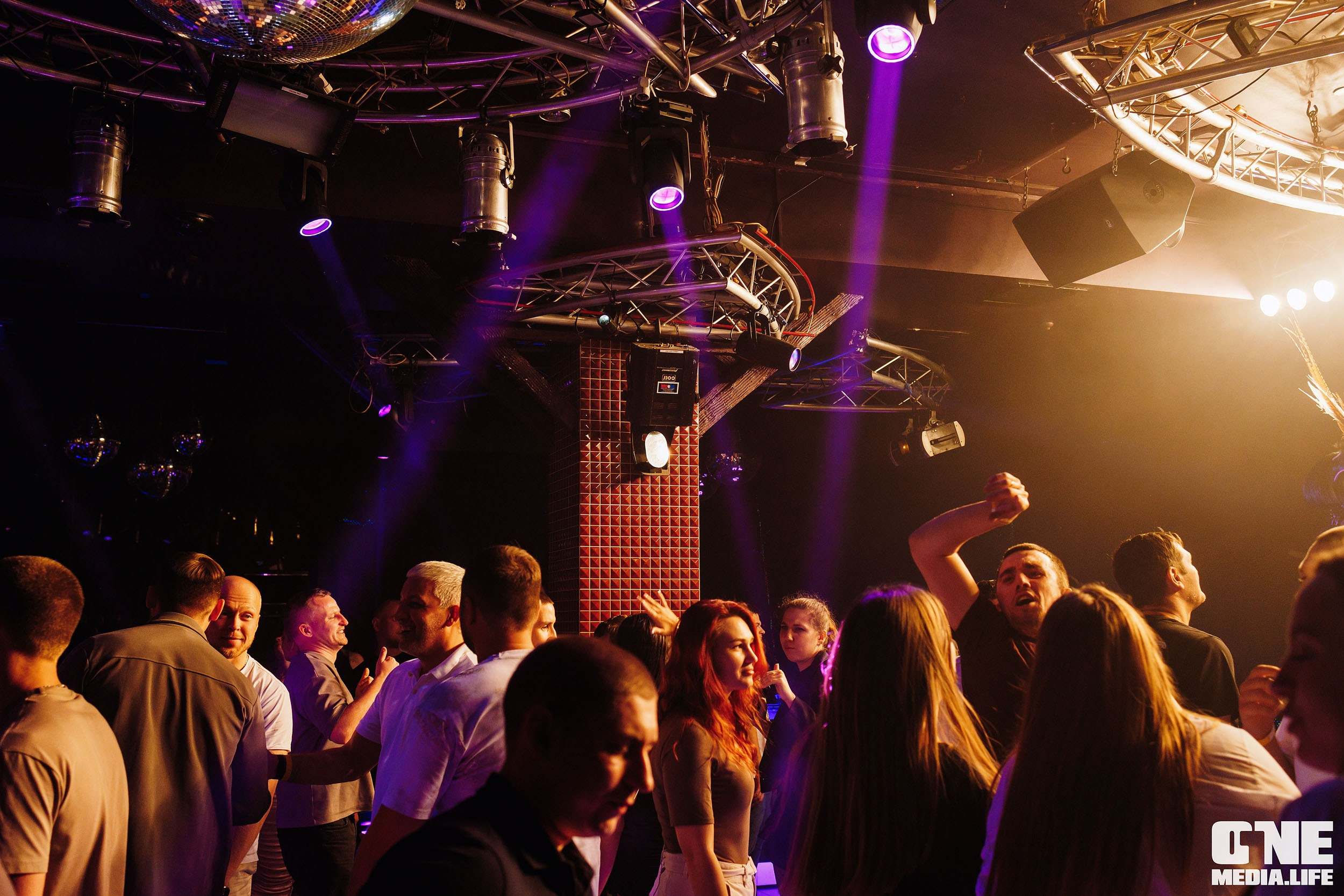 Фоторепортаж из РК Планета. One Media Life: фоторепортажи, фотоотчеты с мероприятий и заведений