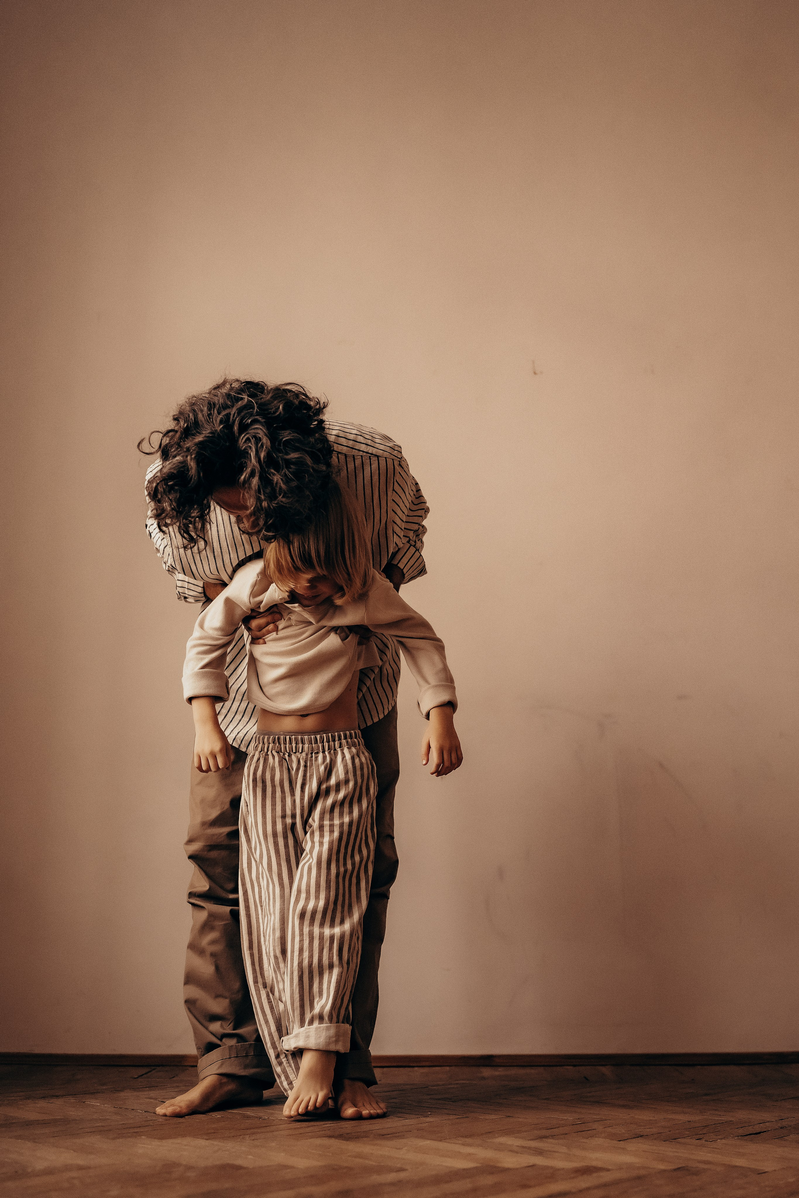 Объятья и немного баловства. Главная