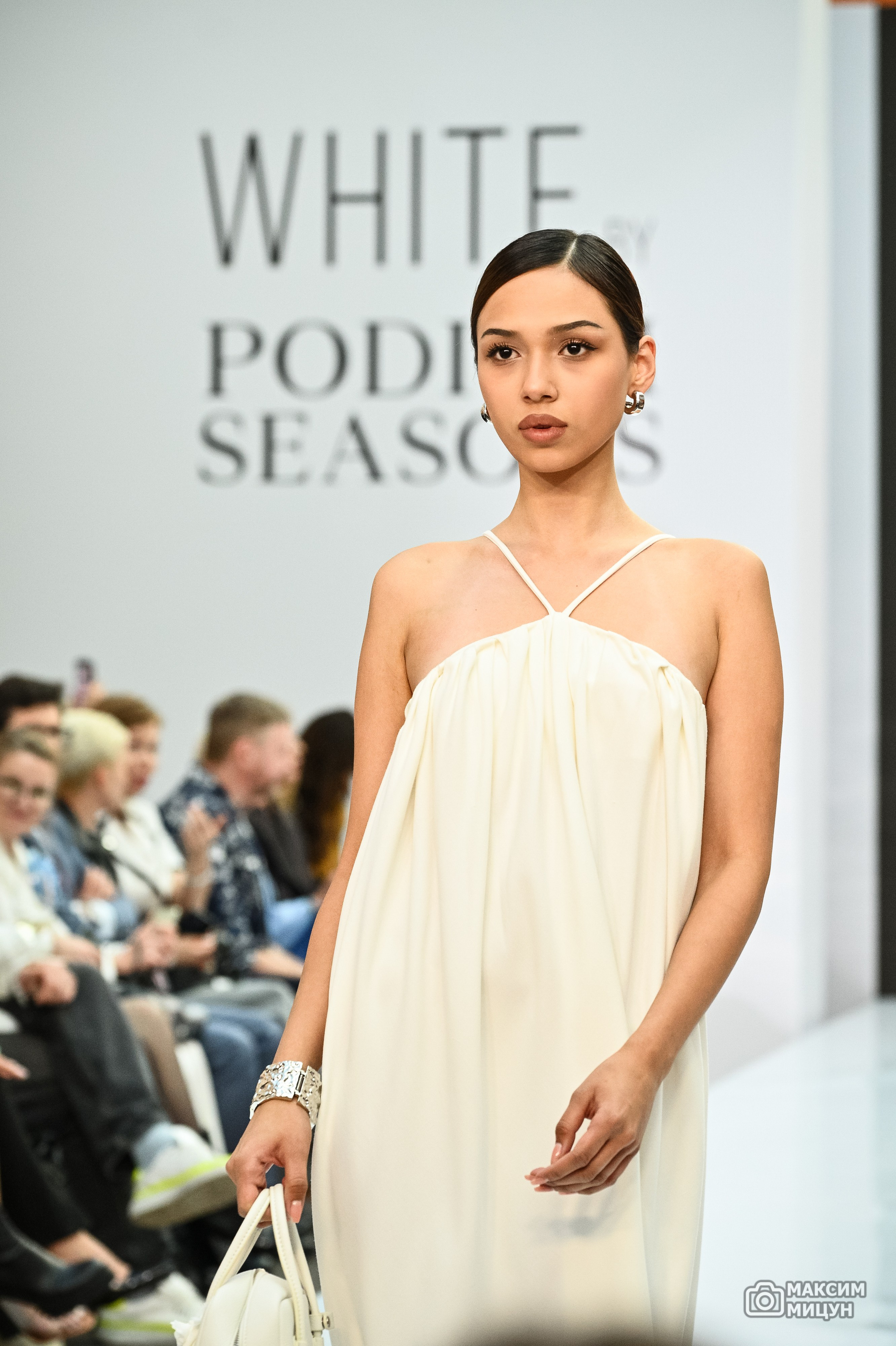 Модные показы. Фотограф Максим Мицун. Портрет, свадьба, репортаж, каталог