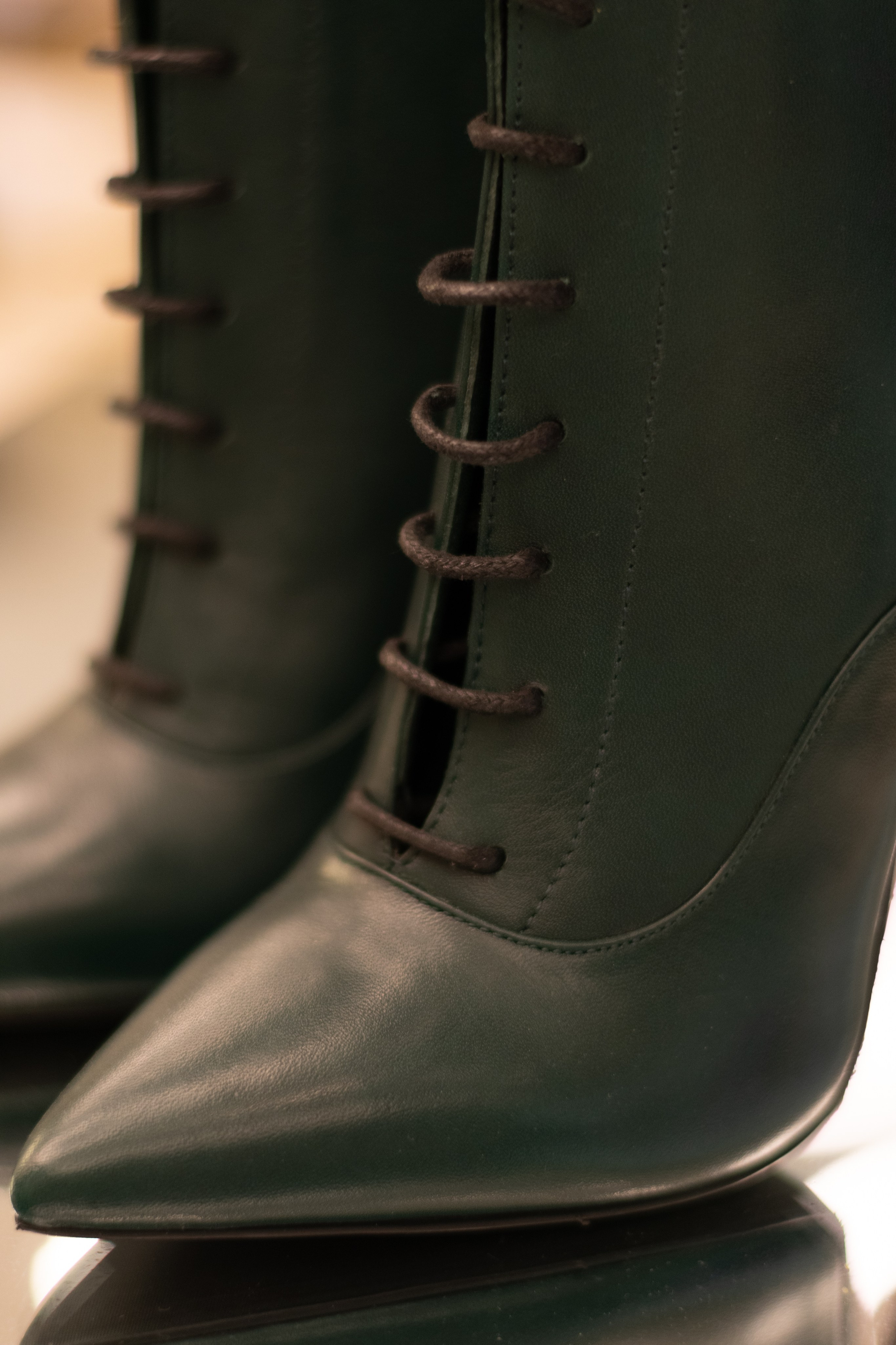 Для организаций. Предметная фотосессия для обувного магазина Capsula. Фотограф/видеограф Богдан Голованов