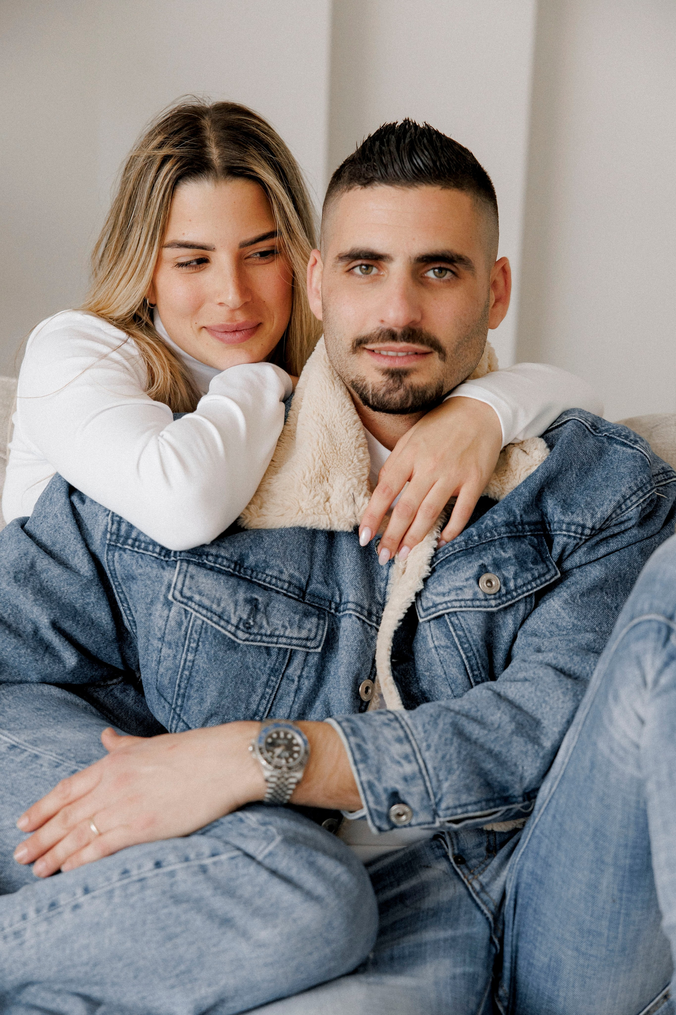Family photoshoot in White Studio. Wedding and family photographer