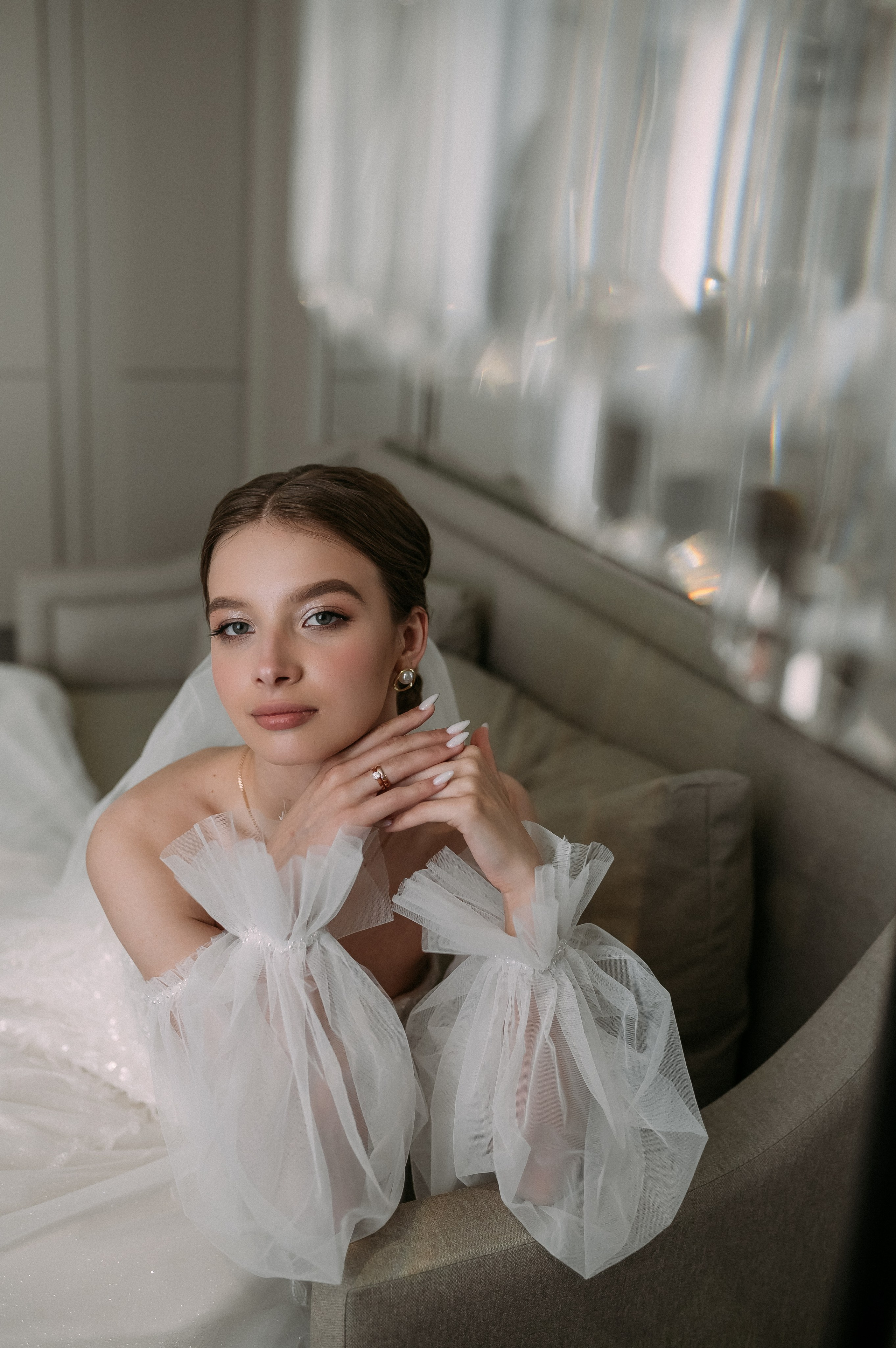 Свадебное утро и прогулка красивой яркой пары. Свадебный и семейный фотограф в Симферополе Дарья Маркова