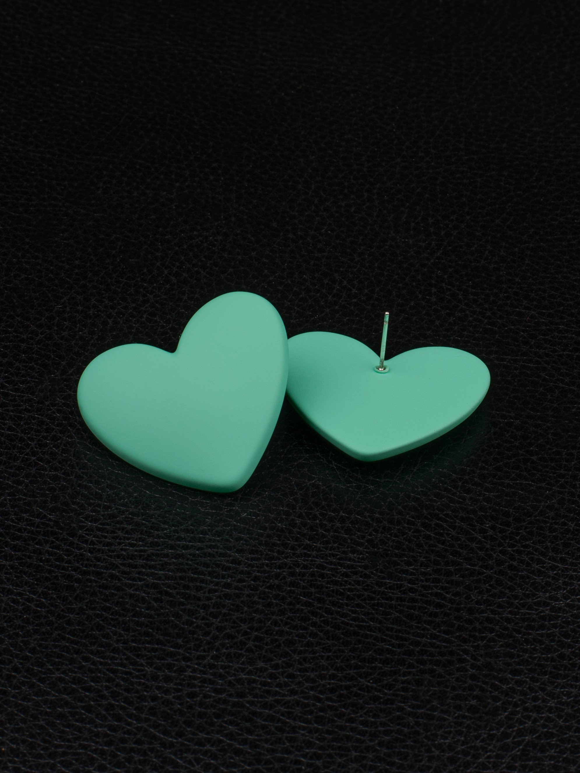 Серьги (сердечки). MaraClub Foto предметное фото для сайта и маркетплейсов в Москве и области