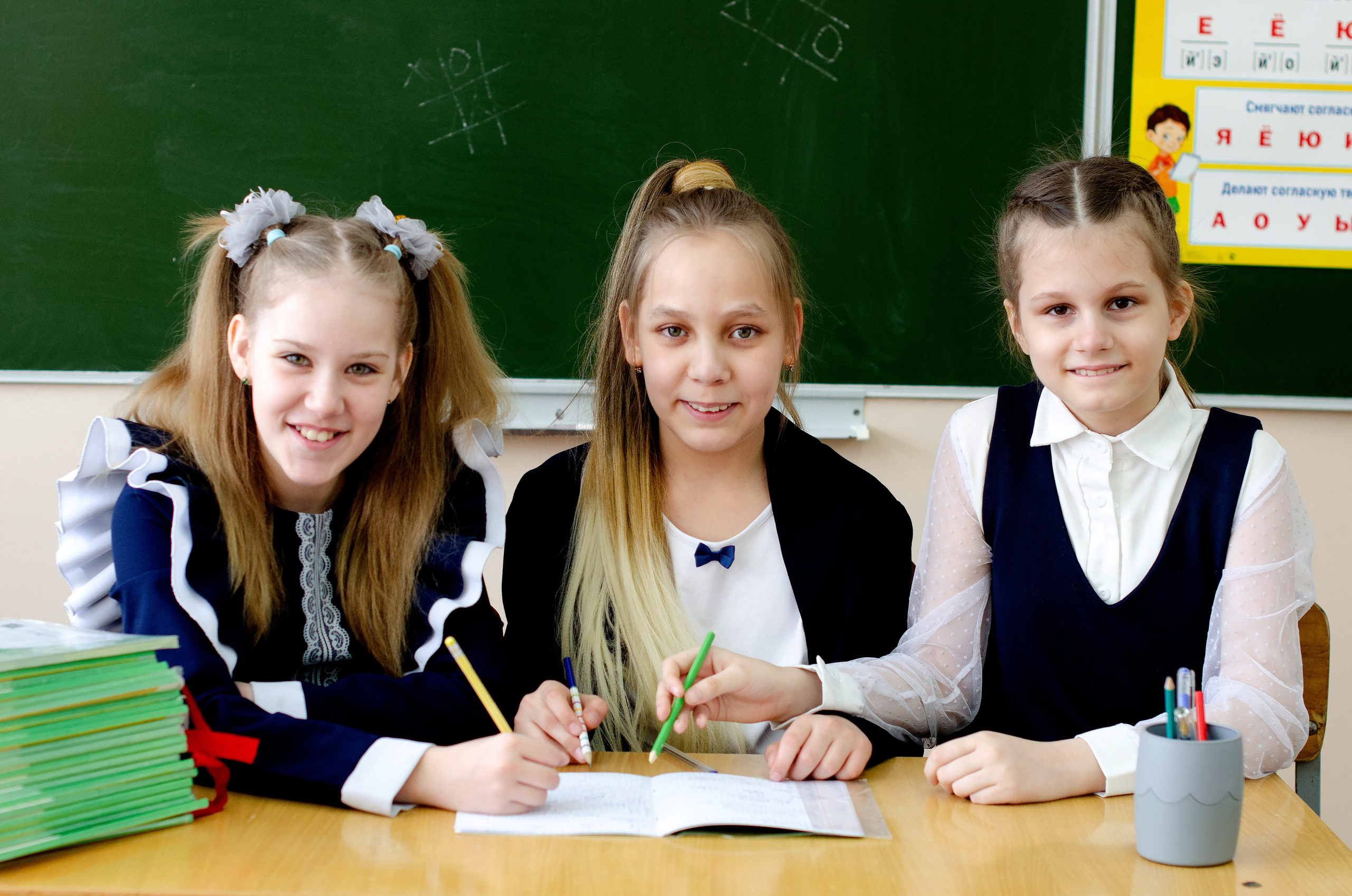 Фотосессия на альбом «Прощай начальная школа». Фотограф в Хабаровске