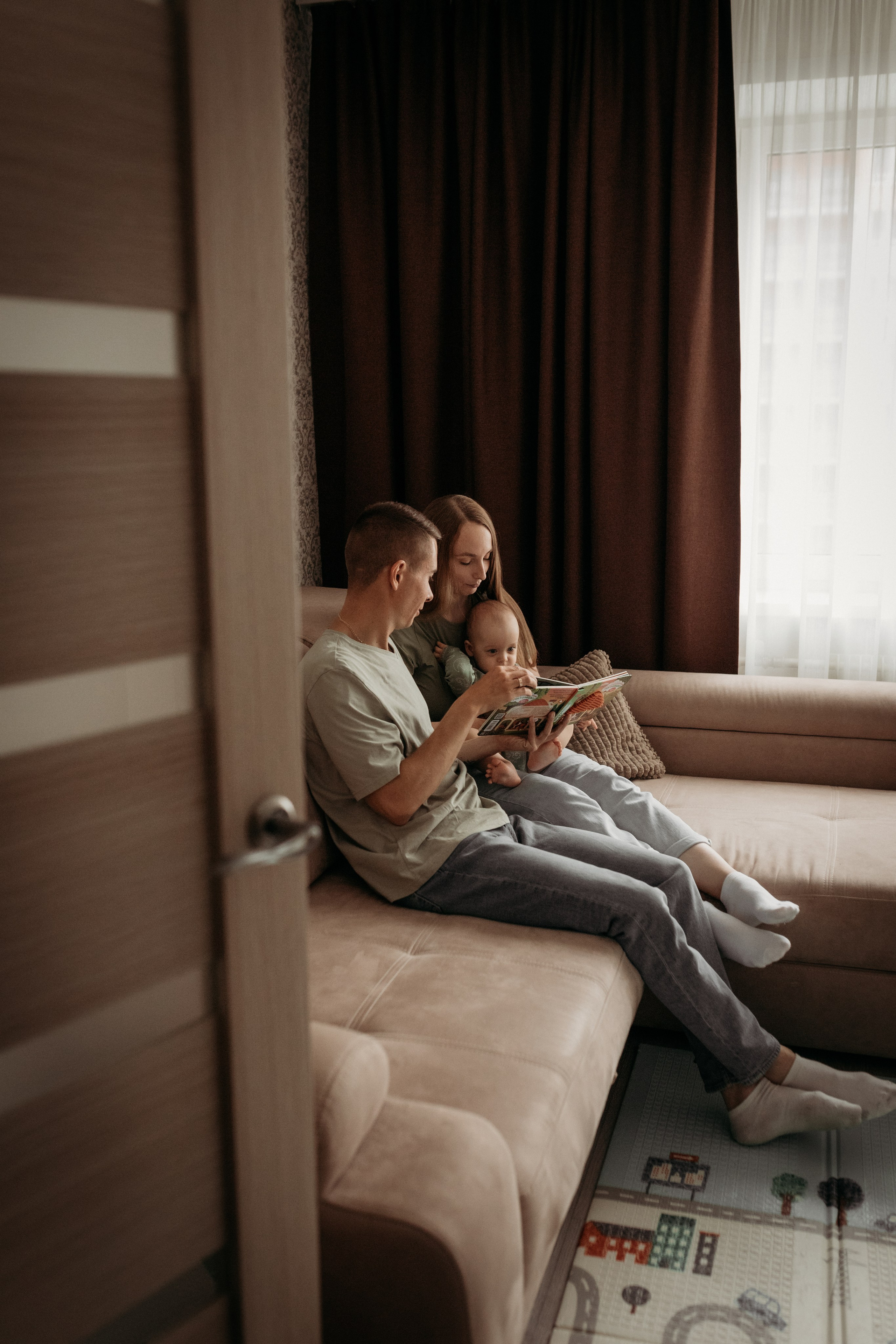 Лайфстайл lifestyle фотосессия новорожденного Барнаул. Фотограф новорожденных в г. Барнаул Ренпенинг Катерина