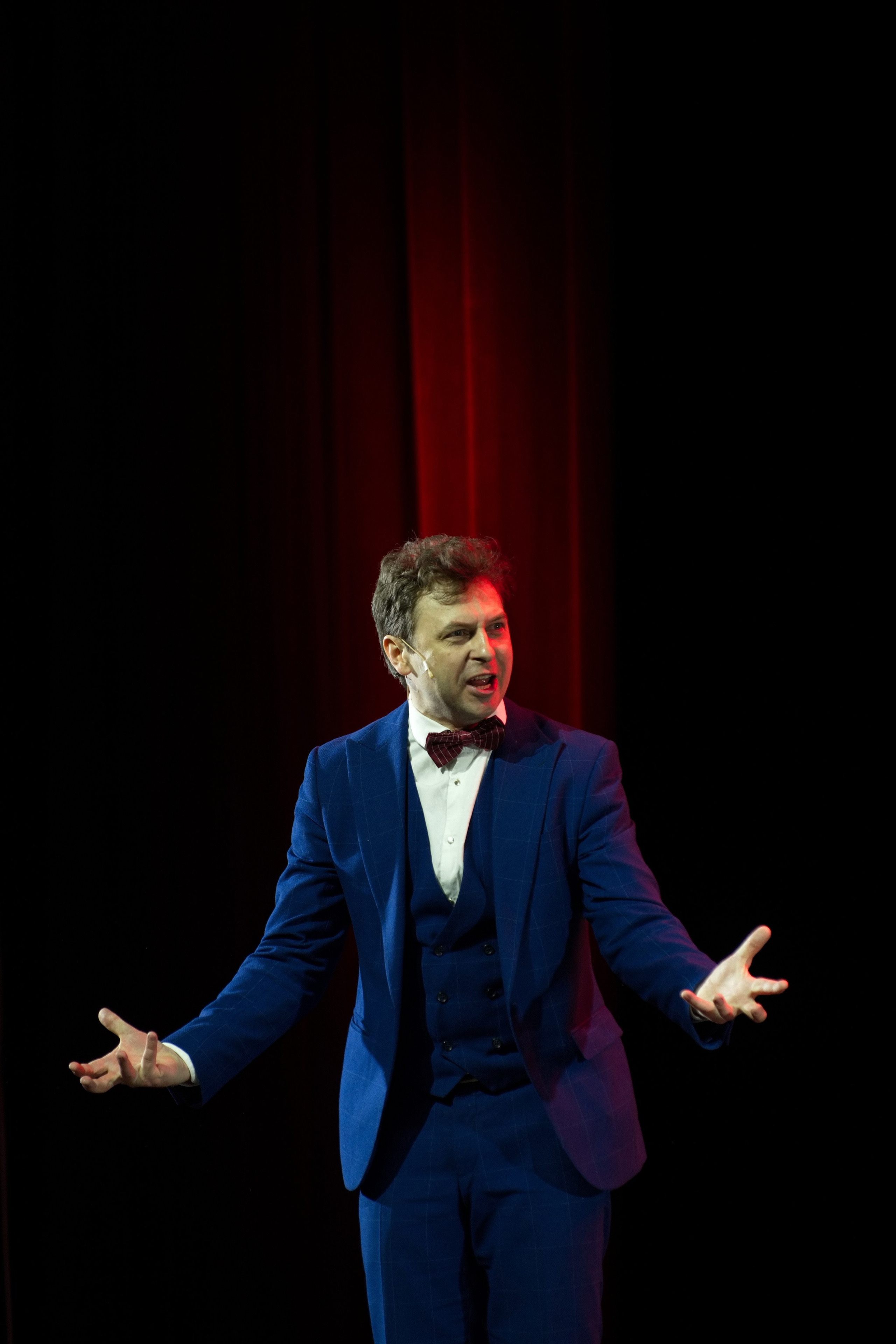 Театр И-Он, Мюнхгаузен. Семейный и детский фотограф Антон Зорин