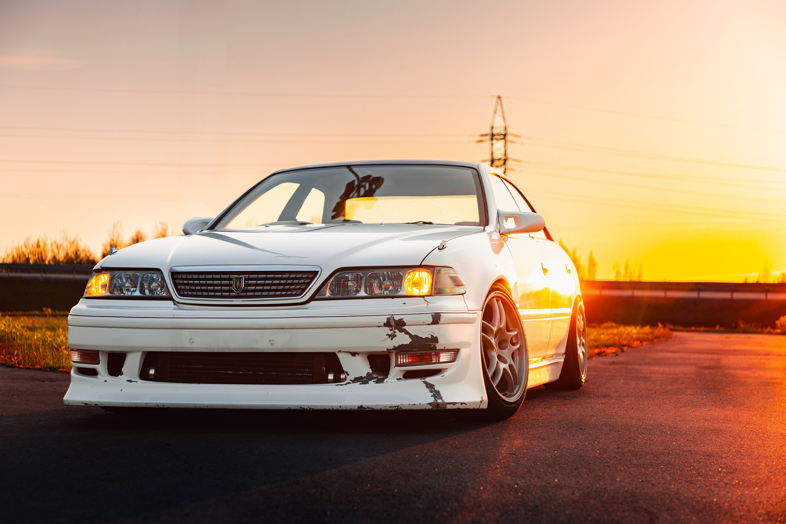 Toyota Mark II JZX100 сбоку