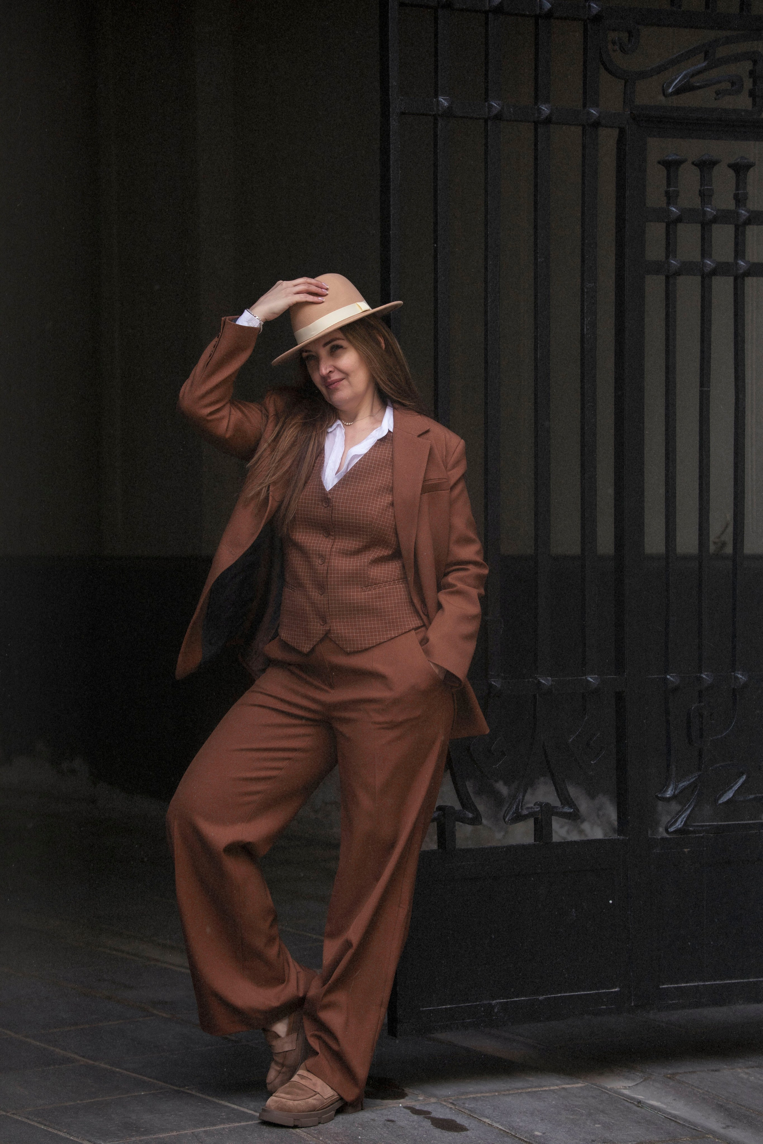 портрет женщины в стиле начала 20 века