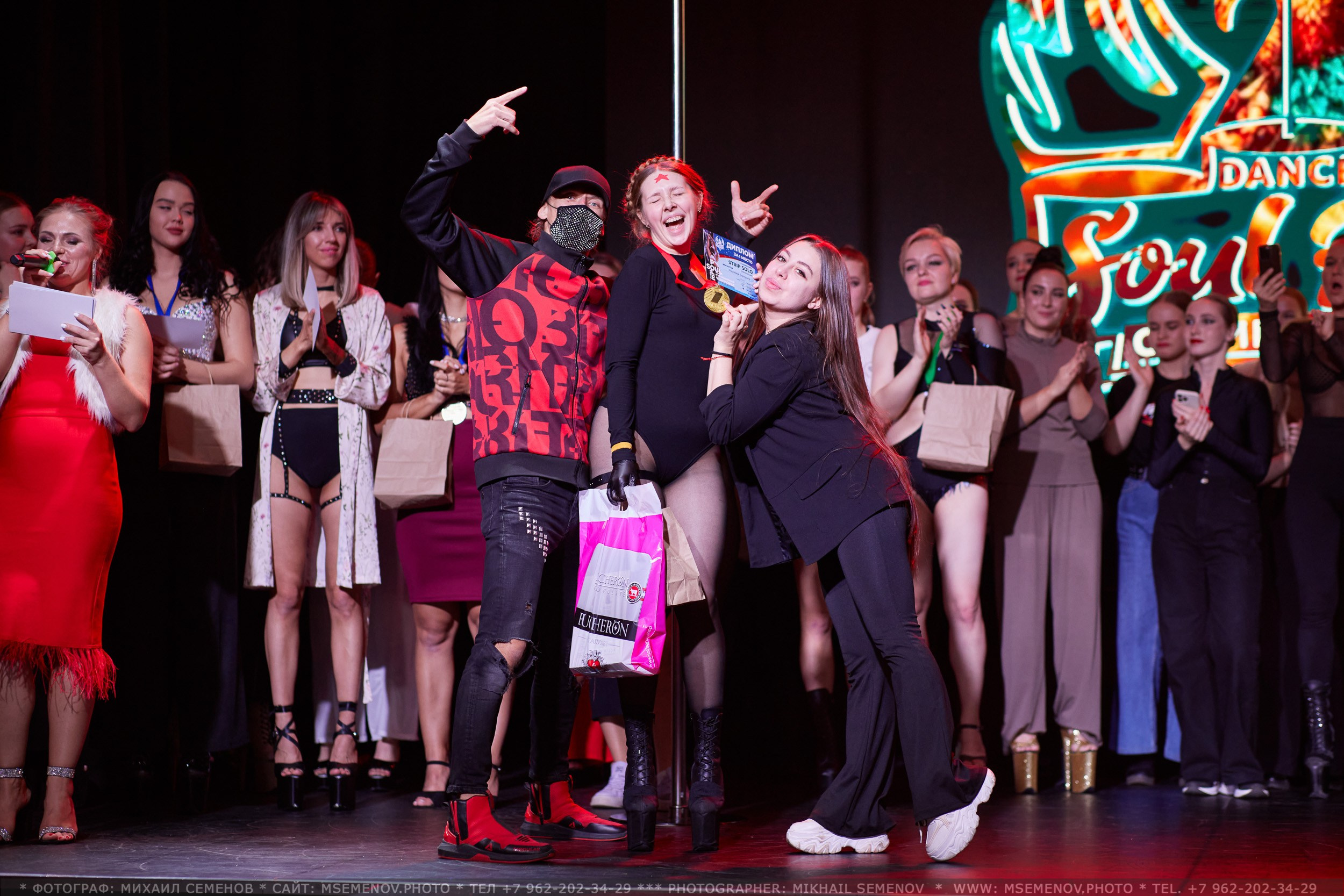 Анонс «SOUL POLE CHAMPIONSHIP IV». Photographer for business Mikhail Semenov. Aqua photo studio, photo school