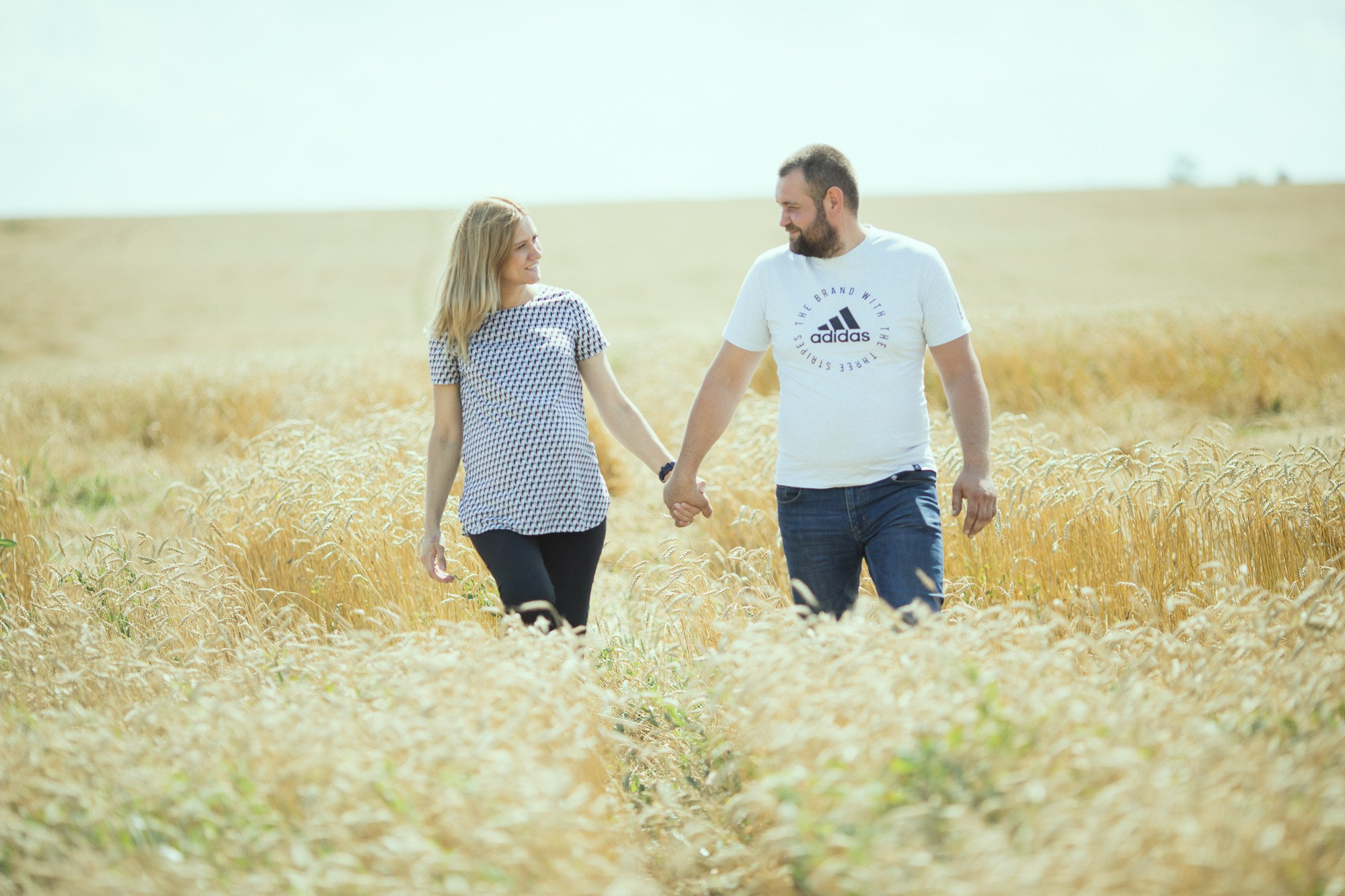 В ожидании. Фотоателье и полиграфия | Красивые фотосессии, сувениры с фото | Ремонт смартфонов, ноутбуков и техники в Коломне Zinovyev Team