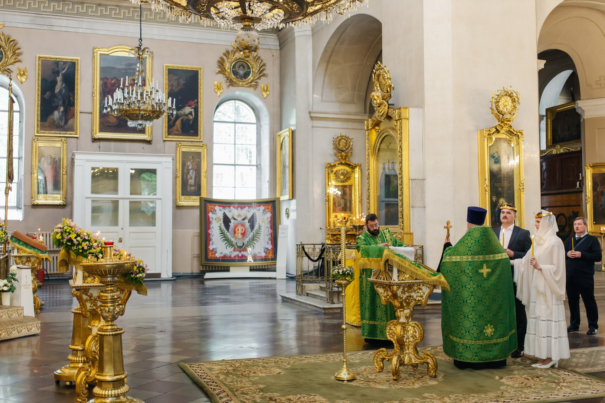 Венчание в Спасо Преображенском соборе сколько стоит, где повенчаться в Питере, обвенчаться в Санкт Петербурге, какую церковь выбрать для венчания, стоимость венчания в СПб