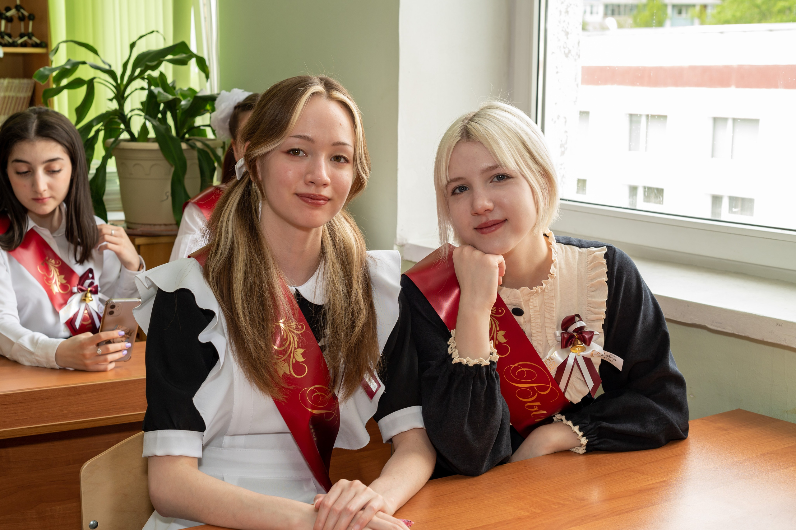 Последний звонок Школа 1412. Детский и семейный фотограф г. Москва Оксана Катаджи