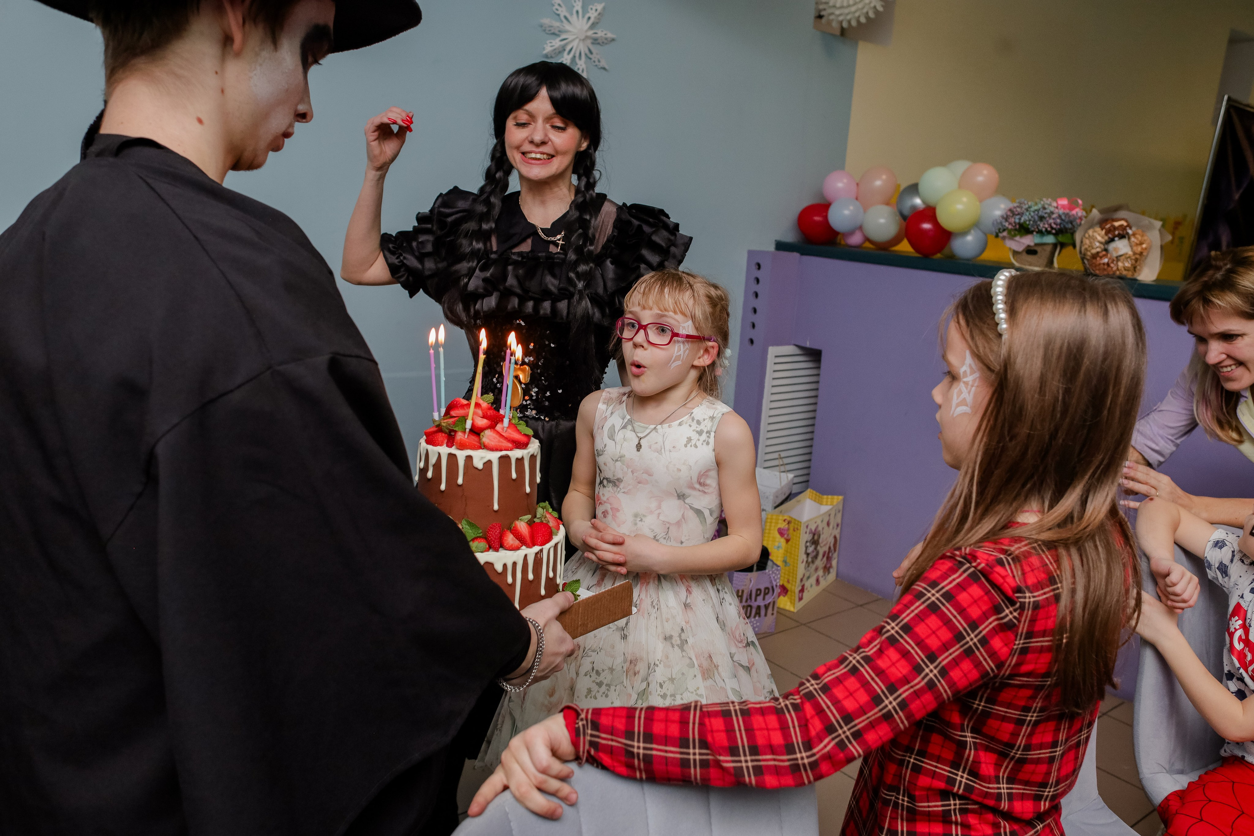 Праздники и дни рождения. Студия детской фотографии CHIK STUDIO