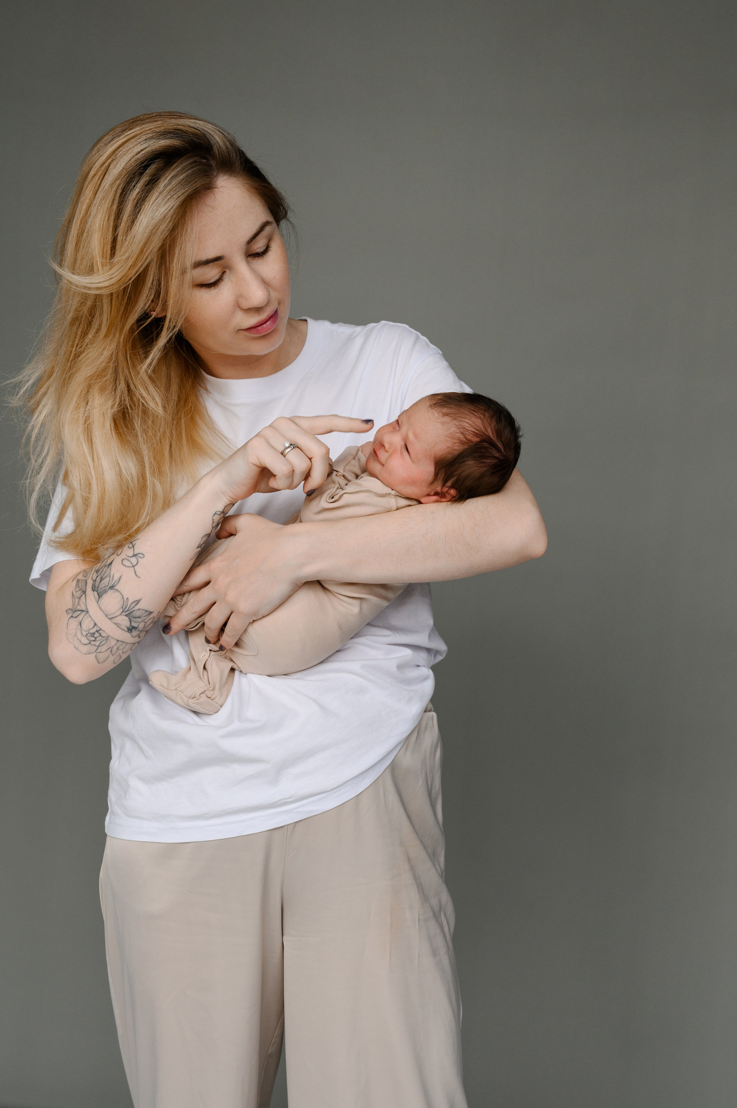 Ньюборн в студии. Фотограф новорожденных малышей в Санкт-Петербурге