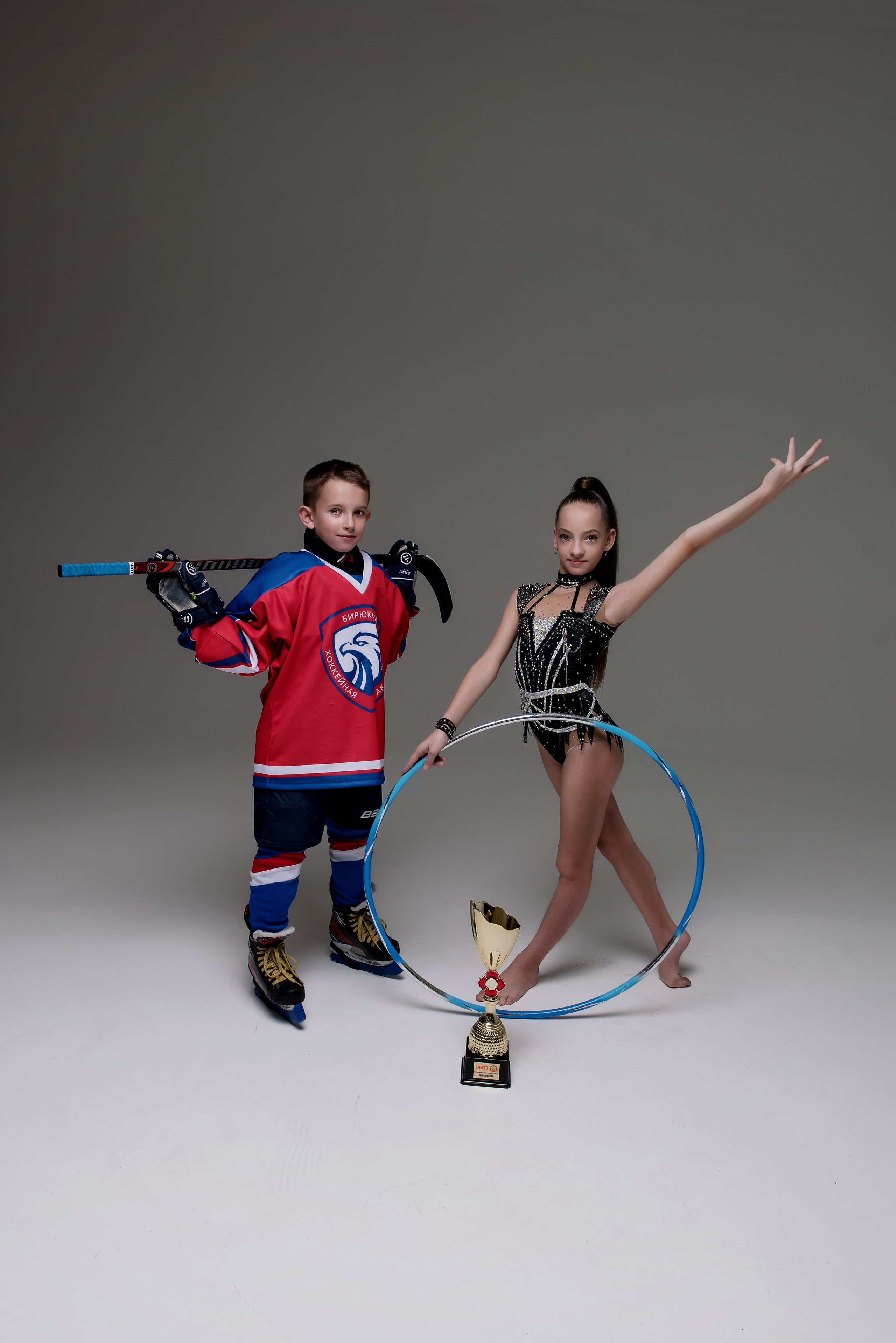 Хоккей — Гимнастика групповая съемка. Детский фотограф в Долгопрудном и Москве